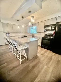 Single Family Residence For Sale in Wood County , 517 Private Road 7908, Hawkins, Texas 75765, 2 Bedroom, 2 Bathroom, Garage spaces, 1,440 Sqft, built in 1967, mls#21409049, Real Estate Agent in Hawkins, Homes For Sale in Wood county, Homes For Sale in Hawkins, Realtor in Hawkins Texas, Real Estate Brokerage Independent Realty Texas, Luminita Cordes Realtor