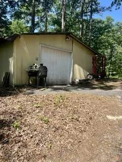 Single Family Residence For Sale in Wood County , 517 Private Road 7908, Hawkins, Texas 75765, 2 Bedroom, 2 Bathroom, Garage spaces, 1,440 Sqft, built in 1967, mls#21409049, Real Estate Agent in Hawkins, Homes For Sale in Wood county, Homes For Sale in Hawkins, Realtor in Hawkins Texas, Real Estate Brokerage Independent Realty Texas, Luminita Cordes Realtor
