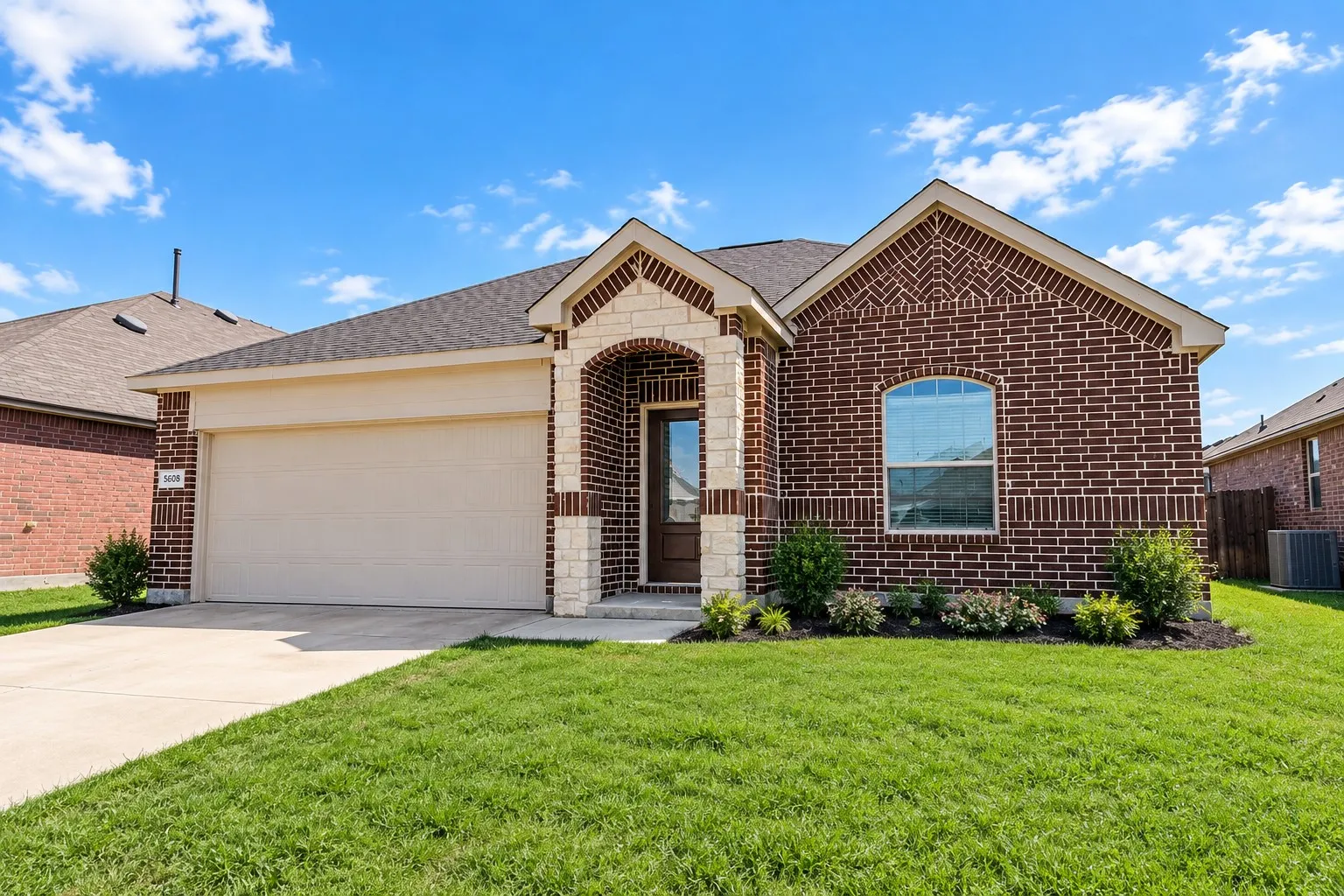 Single Family Residence For Rent in Kaufman County , 5608 Elwood Drive, Forney, Texas 75126, 3 Bedroom, 2 Bathroom, 2 Garage spaces, 1,442 Sqft, built in 2021, mls#21408649, Real Estate Agent in Forney, Homes For Rent in Kaufman county, Homes For Rent in Forney, Realtor in Forney Texas, Real Estate Brokerage Independent Realty Texas, Luminita Cordes Realtor