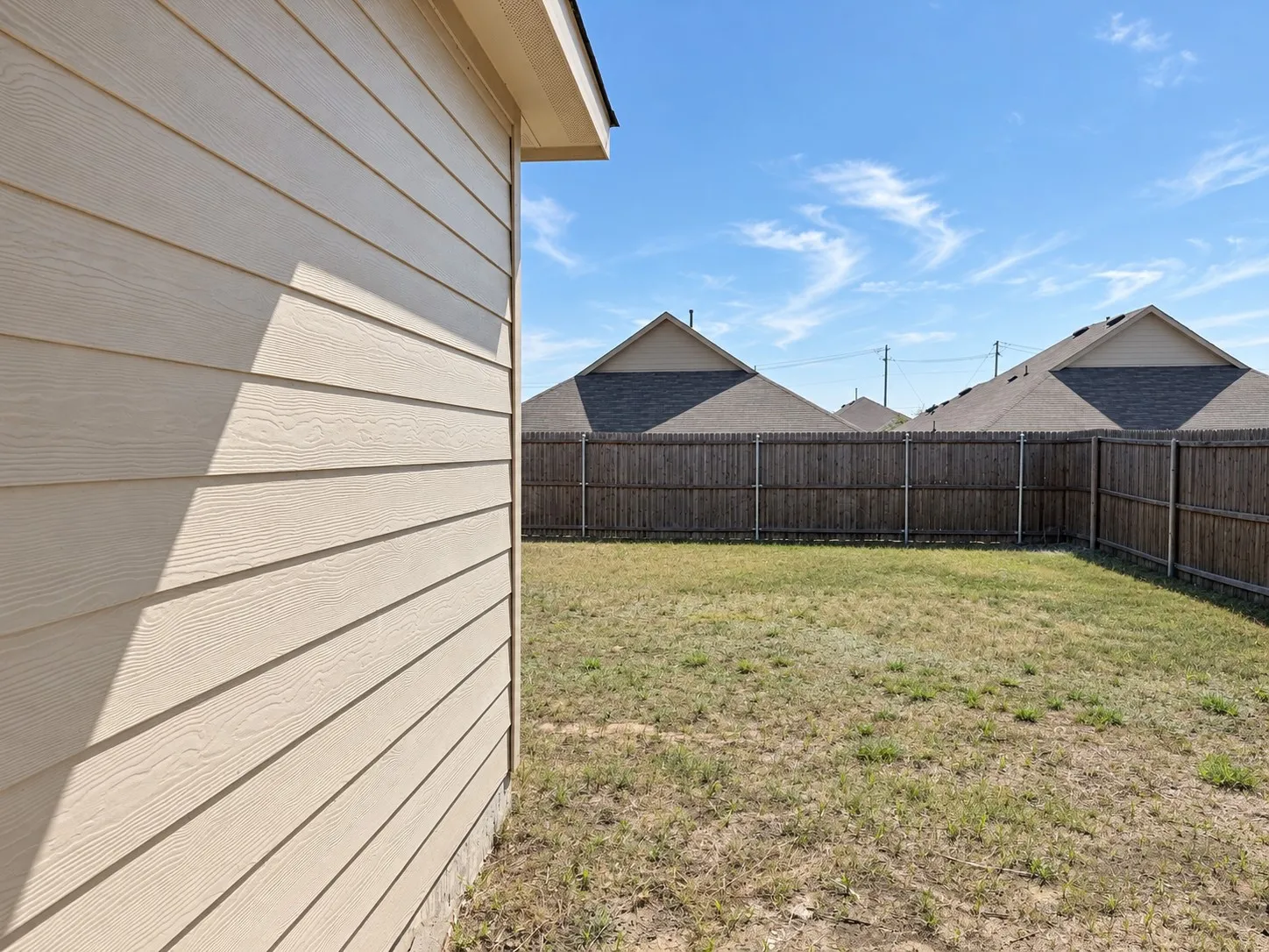 Single Family Residence For Rent in Kaufman County , 5608 Elwood Drive, Forney, Texas 75126, 3 Bedroom, 2 Bathroom, 2 Garage spaces, 1,442 Sqft, built in 2021, mls#21408649, Real Estate Agent in Forney, Homes For Rent in Kaufman county, Homes For Rent in Forney, Realtor in Forney Texas, Real Estate Brokerage Independent Realty Texas, Luminita Cordes Realtor