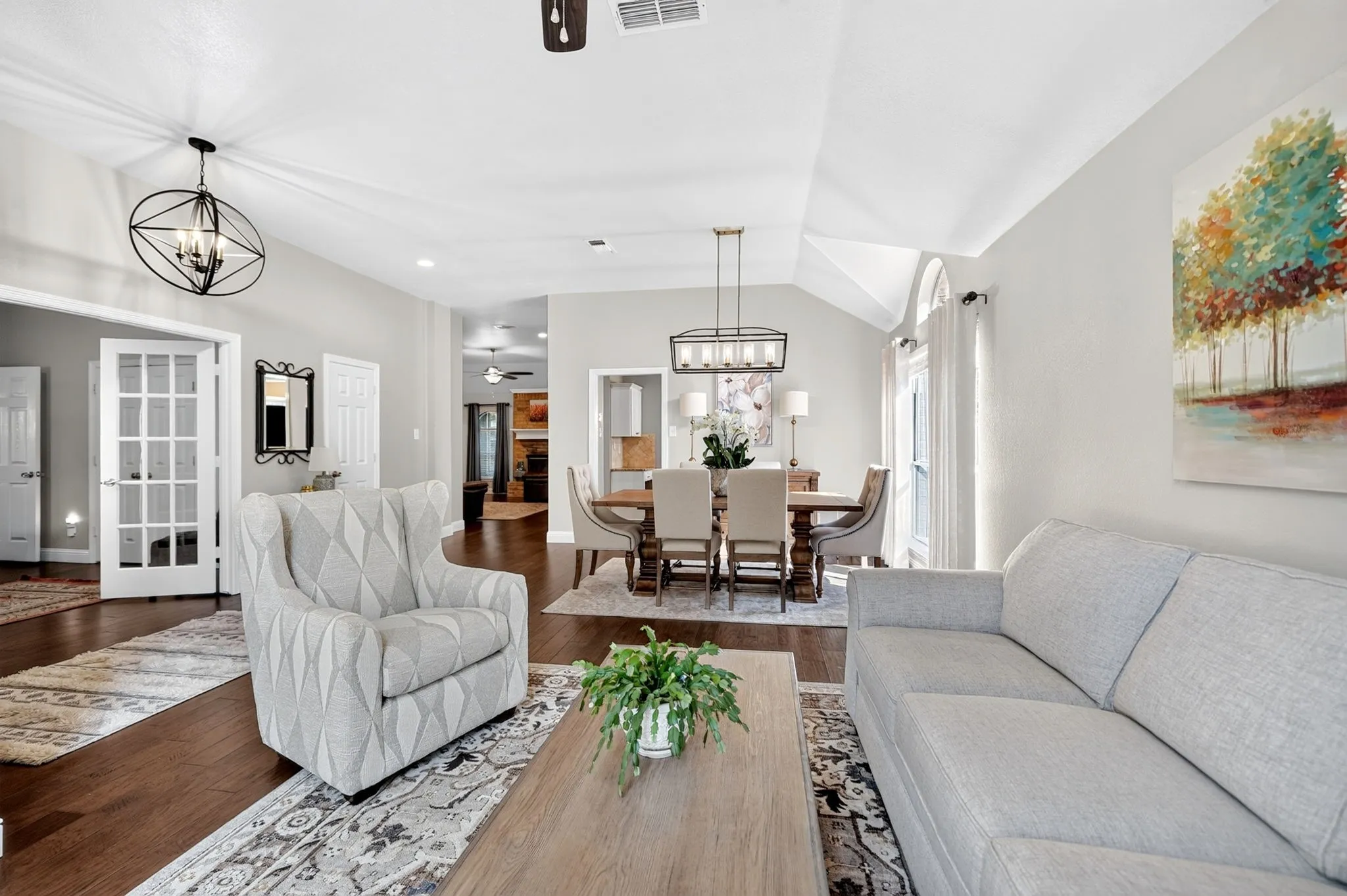 Single Family Residence For Sale in Tarrant County , 3625 Kodiak Court, Fort Worth, Texas 76137, 4 Bedroom, 4 Bathroom, 2 Garage spaces, 2,240 Sqft, built in 1995, mls#21408903, Real Estate Agent in Fort Worth, Homes For Sale in Tarrant county, Homes For Sale in Fort Worth, Realtor in Fort Worth Texas, Real Estate Brokerage Independent Realty Texas, Luminita Cordes Realtor