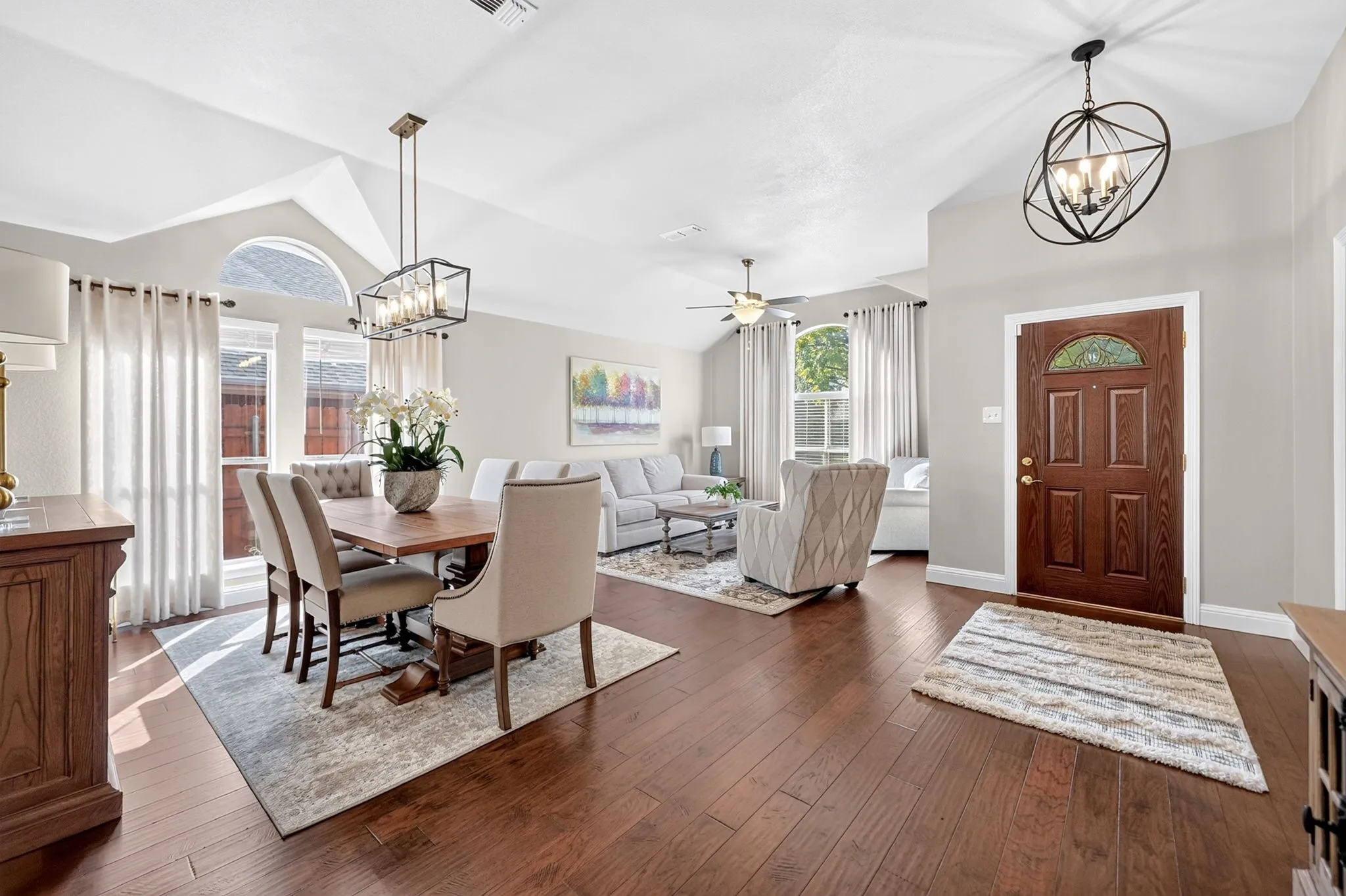 Single Family Residence For Sale in Tarrant County , 3625 Kodiak Court, Fort Worth, Texas 76137, 4 Bedroom, 4 Bathroom, 2 Garage spaces, 2,240 Sqft, built in 1995, mls#21408903, Real Estate Agent in Fort Worth, Homes For Sale in Tarrant county, Homes For Sale in Fort Worth, Realtor in Fort Worth Texas, Real Estate Brokerage Independent Realty Texas, Luminita Cordes Realtor