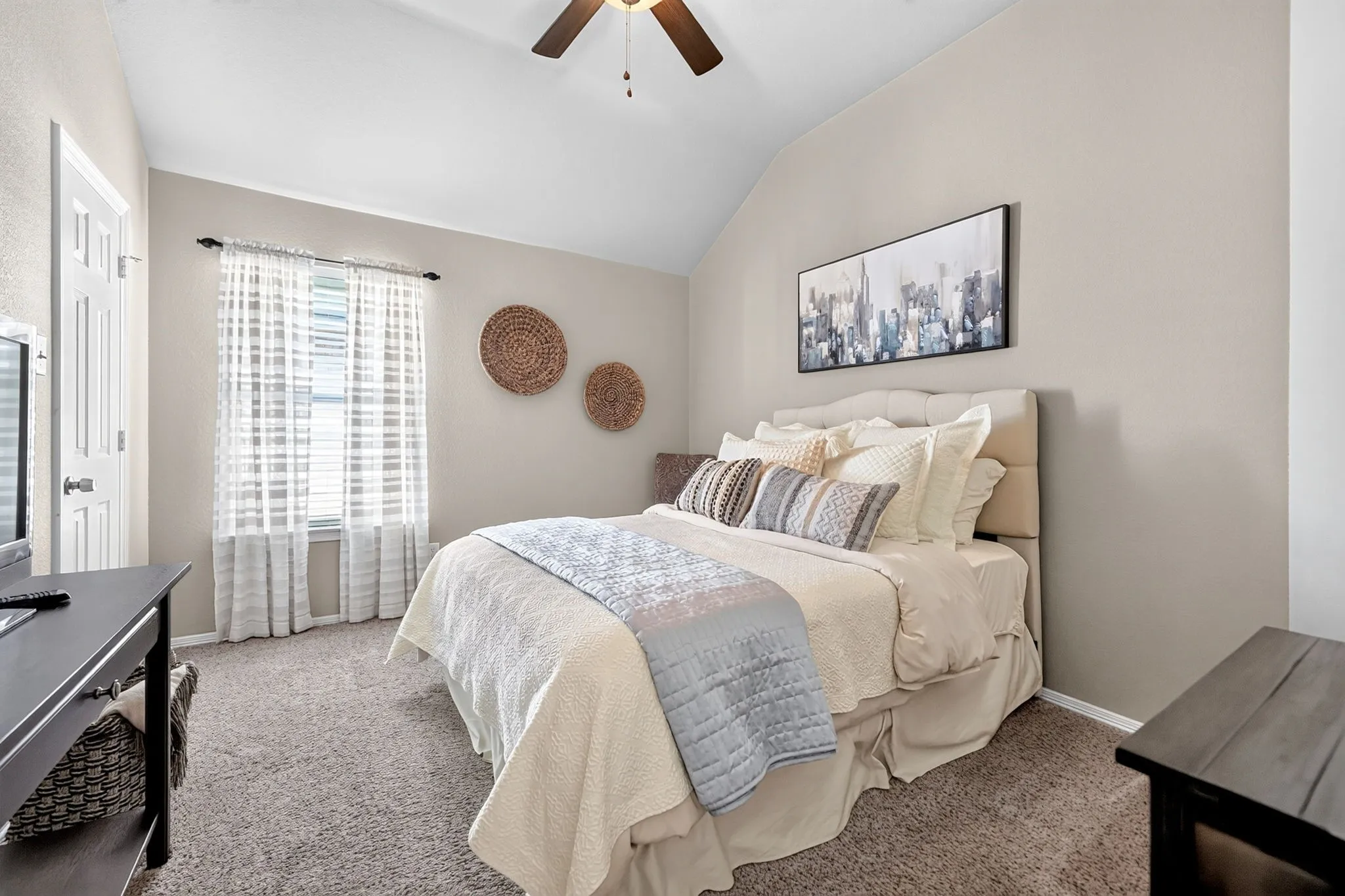 Single Family Residence For Sale in Tarrant County , 3625 Kodiak Court, Fort Worth, Texas 76137, 4 Bedroom, 4 Bathroom, 2 Garage spaces, 2,240 Sqft, built in 1995, mls#21408903, Real Estate Agent in Fort Worth, Homes For Sale in Tarrant county, Homes For Sale in Fort Worth, Realtor in Fort Worth Texas, Real Estate Brokerage Independent Realty Texas, Luminita Cordes Realtor