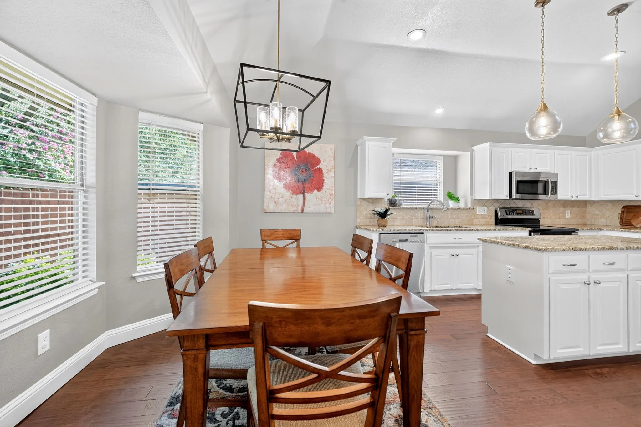 Single Family Residence For Sale in Tarrant County , 3625 Kodiak Court, Fort Worth, Texas 76137, 4 Bedroom, 4 Bathroom, 2 Garage spaces, 2,240 Sqft, built in 1995, mls#21408903, Real Estate Agent in Fort Worth, Homes For Sale in Tarrant county, Homes For Sale in Fort Worth, Realtor in Fort Worth Texas, Real Estate Brokerage Independent Realty Texas, Luminita Cordes Realtor