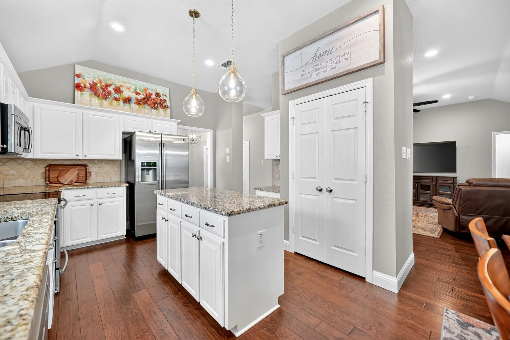 Single Family Residence For Sale in Tarrant County , 3625 Kodiak Court, Fort Worth, Texas 76137, 4 Bedroom, 4 Bathroom, 2 Garage spaces, 2,240 Sqft, built in 1995, mls#21408903, Real Estate Agent in Fort Worth, Homes For Sale in Tarrant county, Homes For Sale in Fort Worth, Realtor in Fort Worth Texas, Real Estate Brokerage Independent Realty Texas, Luminita Cordes Realtor