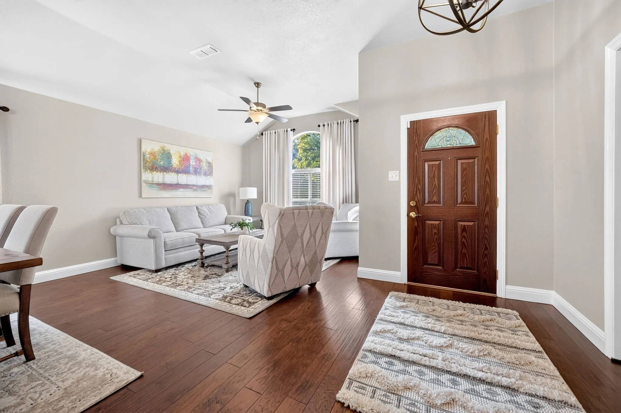 Single Family Residence For Sale in Tarrant County , 3625 Kodiak Court, Fort Worth, Texas 76137, 4 Bedroom, 4 Bathroom, 2 Garage spaces, 2,240 Sqft, built in 1995, mls#21408903, Real Estate Agent in Fort Worth, Homes For Sale in Tarrant county, Homes For Sale in Fort Worth, Realtor in Fort Worth Texas, Real Estate Brokerage Independent Realty Texas, Luminita Cordes Realtor