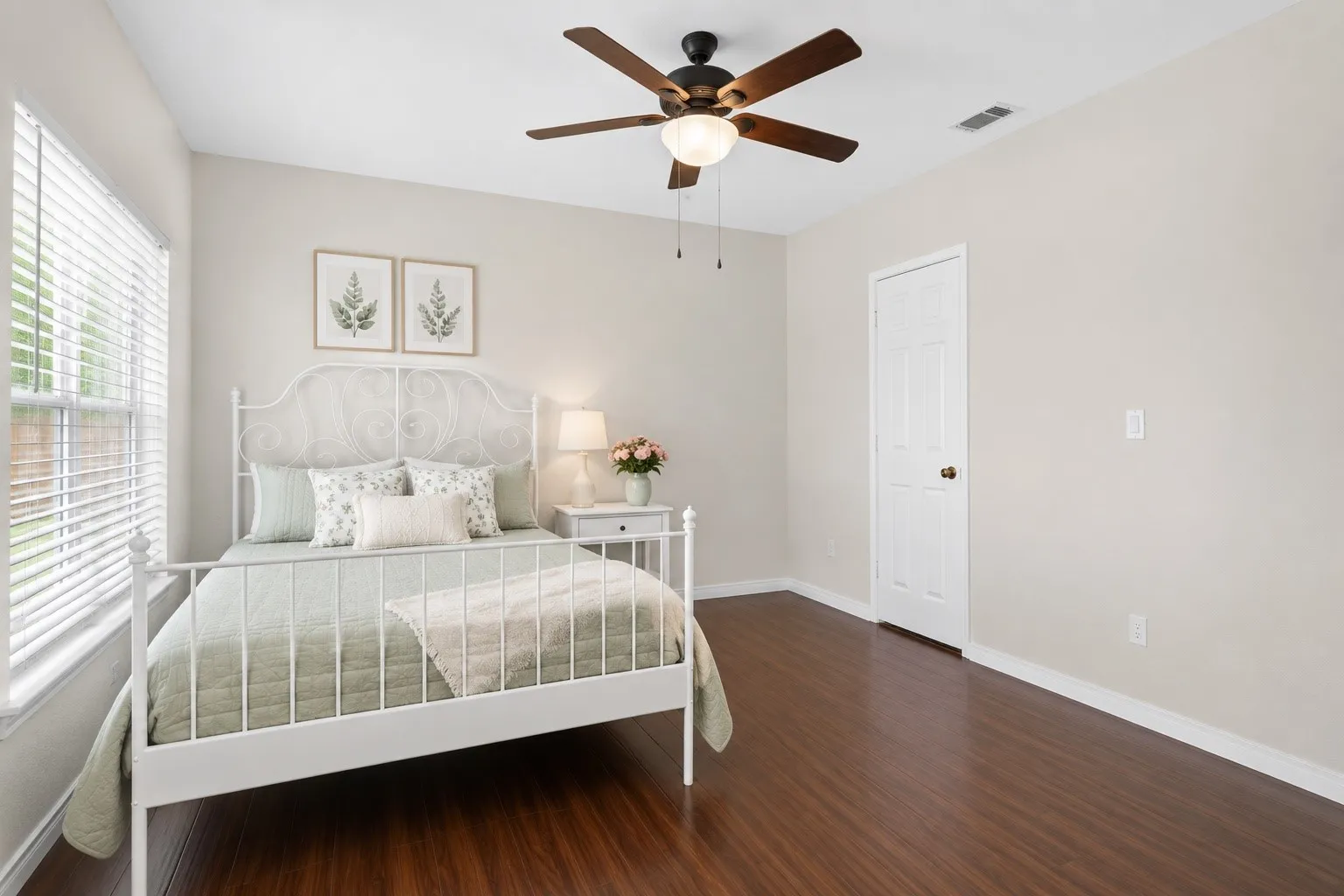 Single Family Residence For Rent in Collin County , 2405 Grimsby Court, Plano, Texas 75025, 4 Bedroom, 3 Bathroom, 2 Garage spaces, 2,297 Sqft, built in 1996, mls#21409082, Real Estate Agent in Plano, Homes For Rent in Collin county, Homes For Rent in Plano, Realtor in Plano Texas, Real Estate Brokerage Independent Realty Texas, Luminita Cordes Realtor