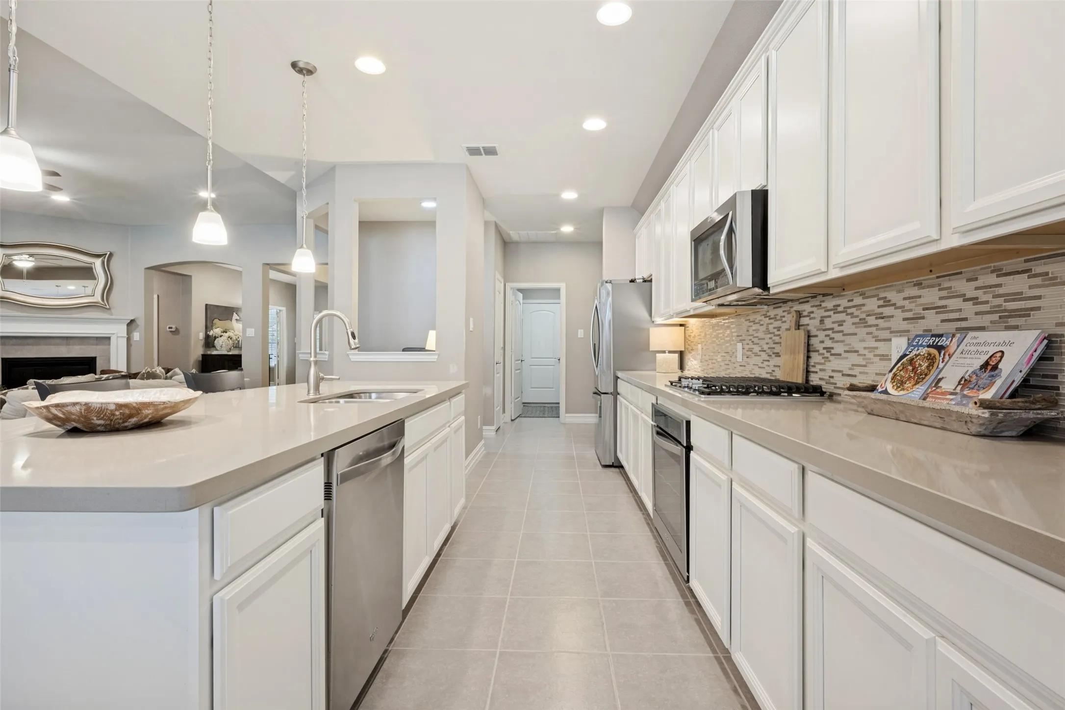 Single Family Residence For Sale in Denton County , 1140 Parkdale Drive, Northlake, Texas 76226, 4 Bedroom, 3 Bathroom, 2 Garage spaces, 3,341 Sqft, built in 2016, mls#21407229, Real Estate Agent in Northlake, Homes For Sale in Denton county, Homes For Sale in Northlake, Realtor in Northlake Texas, Real Estate Brokerage Independent Realty Texas, Luminita Cordes Realtor