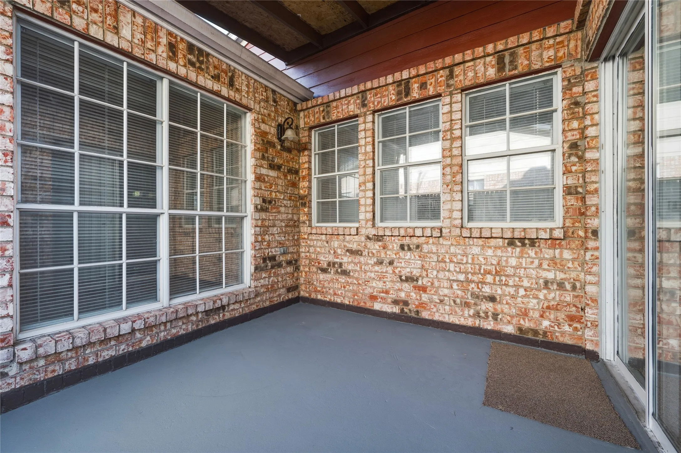 Single Family Residence For Sale in Dallas County , 1524 Abilene Drive, Mesquite, Texas 75150, 2 Bedroom, 2 Bathroom, Garage spaces, 966 Sqft, built in 1983, mls#21408968, Real Estate Agent in Mesquite, Homes For Sale in Dallas county, Homes For Sale in Mesquite, Realtor in Mesquite Texas, Real Estate Brokerage Independent Realty Texas, Luminita Cordes Realtor