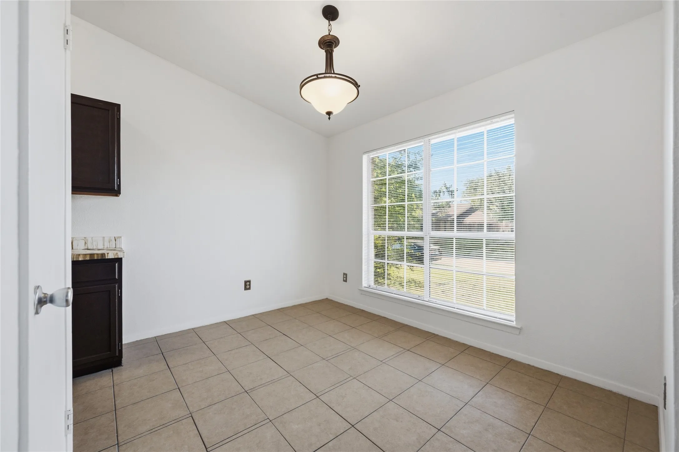 Single Family Residence For Sale in Dallas County , 1524 Abilene Drive, Mesquite, Texas 75150, 2 Bedroom, 2 Bathroom, Garage spaces, 966 Sqft, built in 1983, mls#21408968, Real Estate Agent in Mesquite, Homes For Sale in Dallas county, Homes For Sale in Mesquite, Realtor in Mesquite Texas, Real Estate Brokerage Independent Realty Texas, Luminita Cordes Realtor