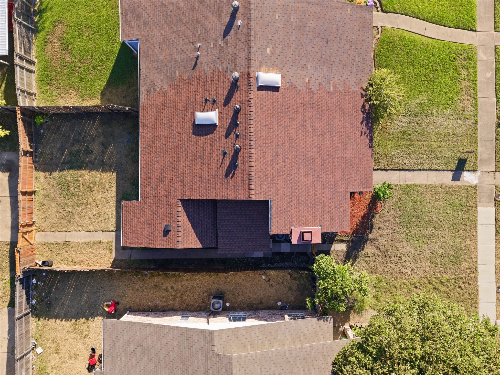Single Family Residence For Sale in Dallas County , 1524 Abilene Drive, Mesquite, Texas 75150, 2 Bedroom, 2 Bathroom, Garage spaces, 966 Sqft, built in 1983, mls#21408968, Real Estate Agent in Mesquite, Homes For Sale in Dallas county, Homes For Sale in Mesquite, Realtor in Mesquite Texas, Real Estate Brokerage Independent Realty Texas, Luminita Cordes Realtor