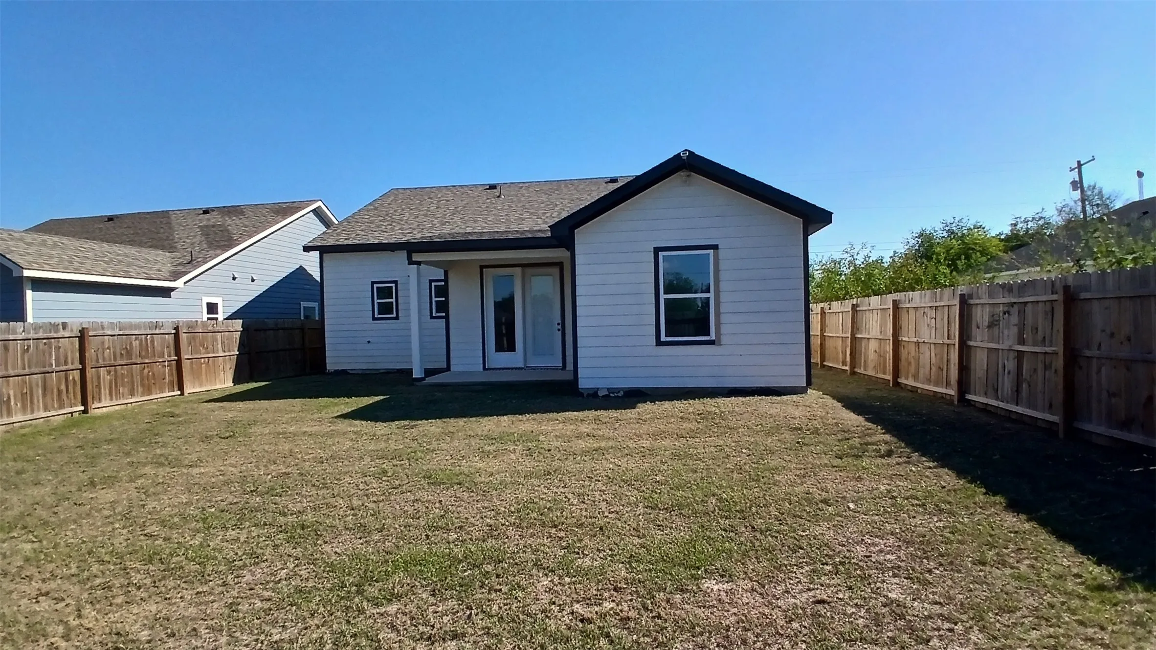 Single Family Residence For Rent in Navarro County , 1700 E 10TH Avenue, Corsicana, Texas 75110, 3 Bedroom, 2 Bathroom, 2 Garage spaces, 1,461 Sqft, built in 2023, mls#21409084, Real Estate Agent in Corsicana, Homes For Rent in Navarro county, Homes For Rent in Corsicana, Realtor in Corsicana Texas, Real Estate Brokerage Independent Realty Texas, Luminita Cordes Realtor