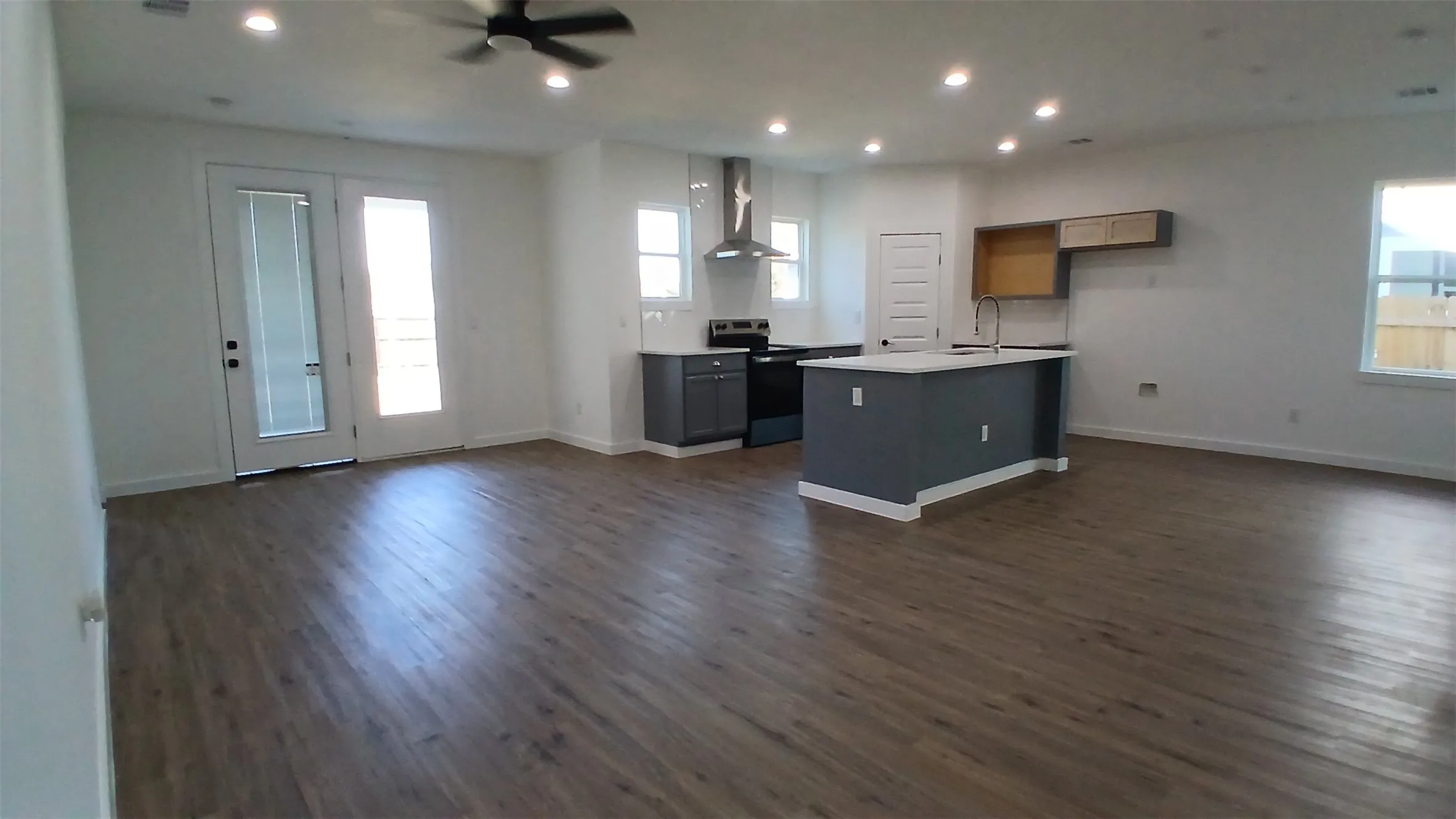 Single Family Residence For Rent in Navarro County , 1700 E 10TH Avenue, Corsicana, Texas 75110, 3 Bedroom, 2 Bathroom, 2 Garage spaces, 1,461 Sqft, built in 2023, mls#21409084, Real Estate Agent in Corsicana, Homes For Rent in Navarro county, Homes For Rent in Corsicana, Realtor in Corsicana Texas, Real Estate Brokerage Independent Realty Texas, Luminita Cordes Realtor