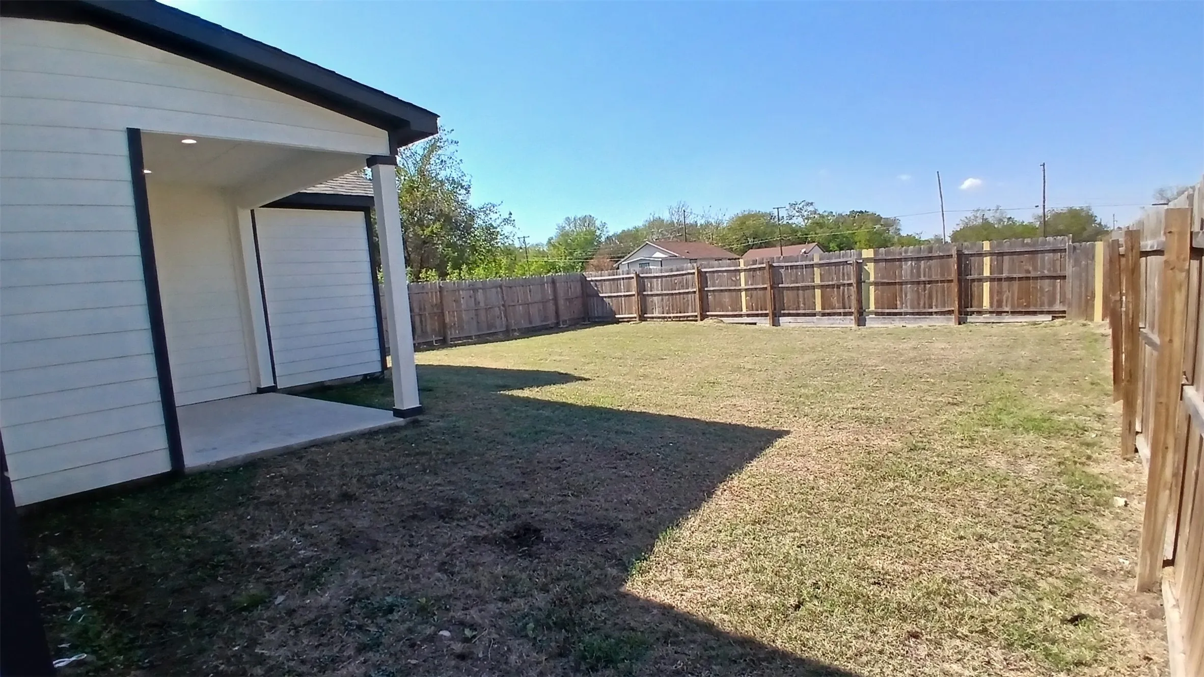 Single Family Residence For Rent in Navarro County , 1700 E 10TH Avenue, Corsicana, Texas 75110, 3 Bedroom, 2 Bathroom, 2 Garage spaces, 1,461 Sqft, built in 2023, mls#21409084, Real Estate Agent in Corsicana, Homes For Rent in Navarro county, Homes For Rent in Corsicana, Realtor in Corsicana Texas, Real Estate Brokerage Independent Realty Texas, Luminita Cordes Realtor