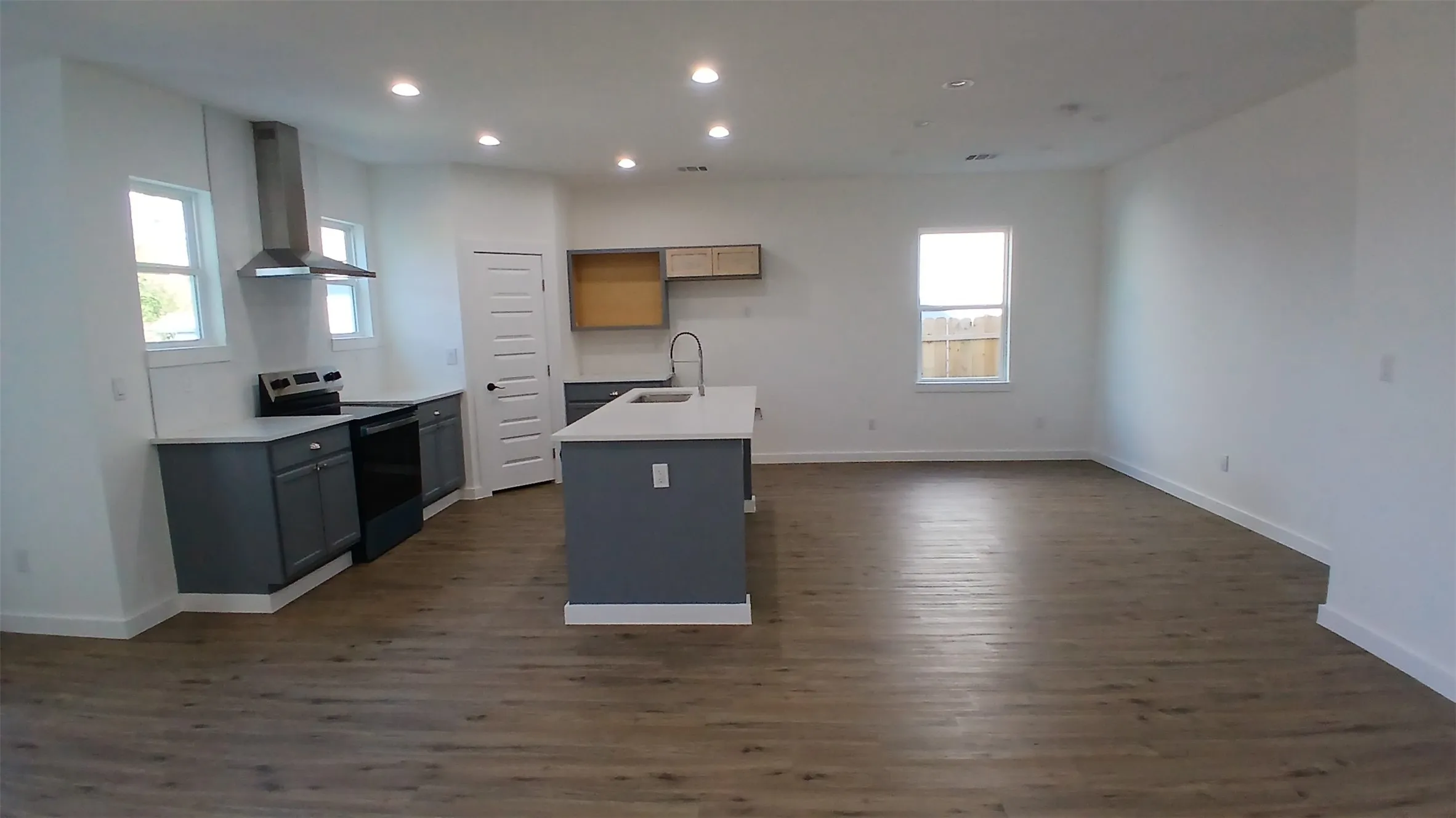 Single Family Residence For Rent in Navarro County , 1700 E 10TH Avenue, Corsicana, Texas 75110, 3 Bedroom, 2 Bathroom, 2 Garage spaces, 1,461 Sqft, built in 2023, mls#21409084, Real Estate Agent in Corsicana, Homes For Rent in Navarro county, Homes For Rent in Corsicana, Realtor in Corsicana Texas, Real Estate Brokerage Independent Realty Texas, Luminita Cordes Realtor