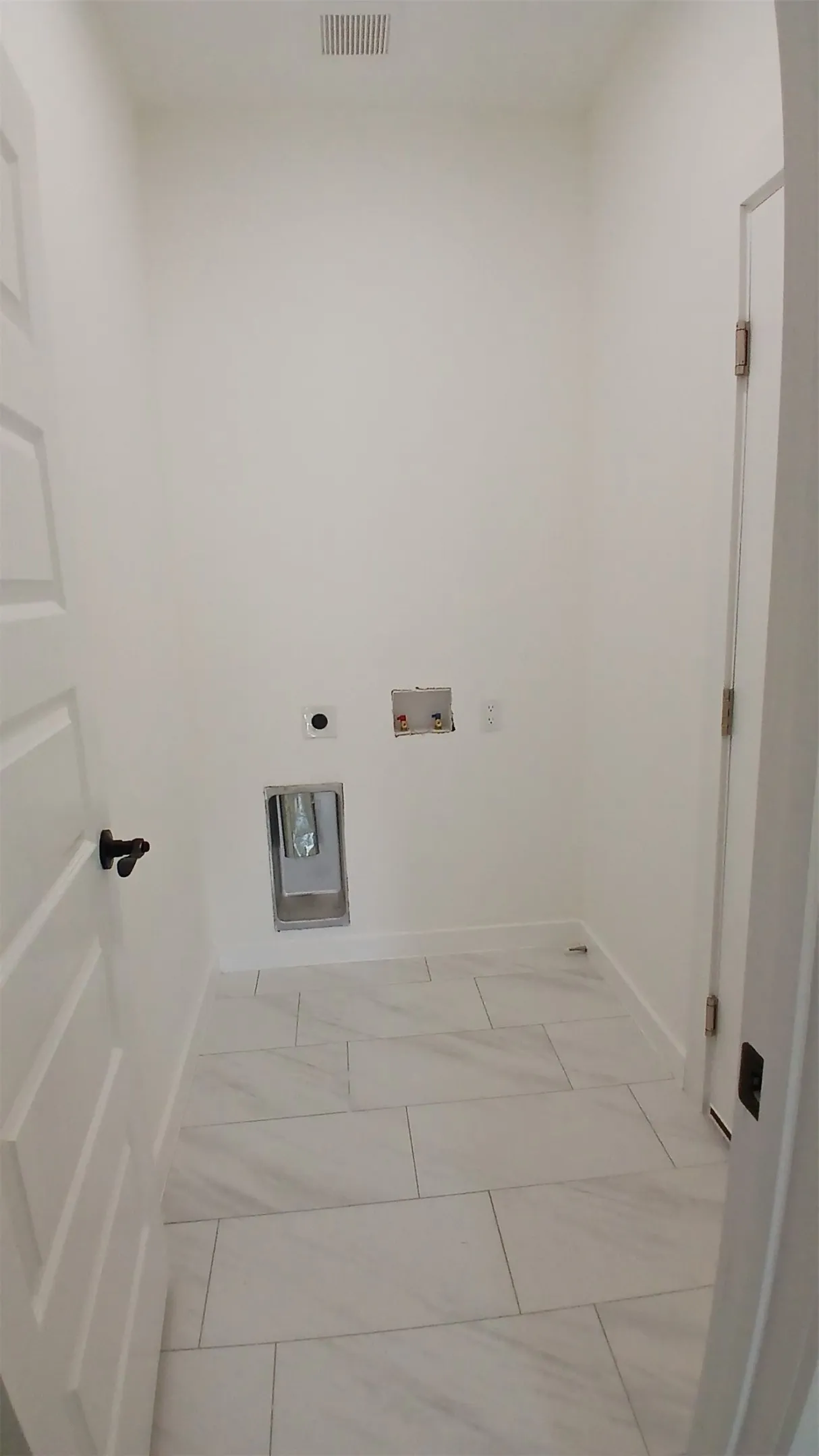 Single Family Residence For Rent in Navarro County , 1700 E 10TH Avenue, Corsicana, Texas 75110, 3 Bedroom, 2 Bathroom, 2 Garage spaces, 1,461 Sqft, built in 2023, mls#21409084, Real Estate Agent in Corsicana, Homes For Rent in Navarro county, Homes For Rent in Corsicana, Realtor in Corsicana Texas, Real Estate Brokerage Independent Realty Texas, Luminita Cordes Realtor