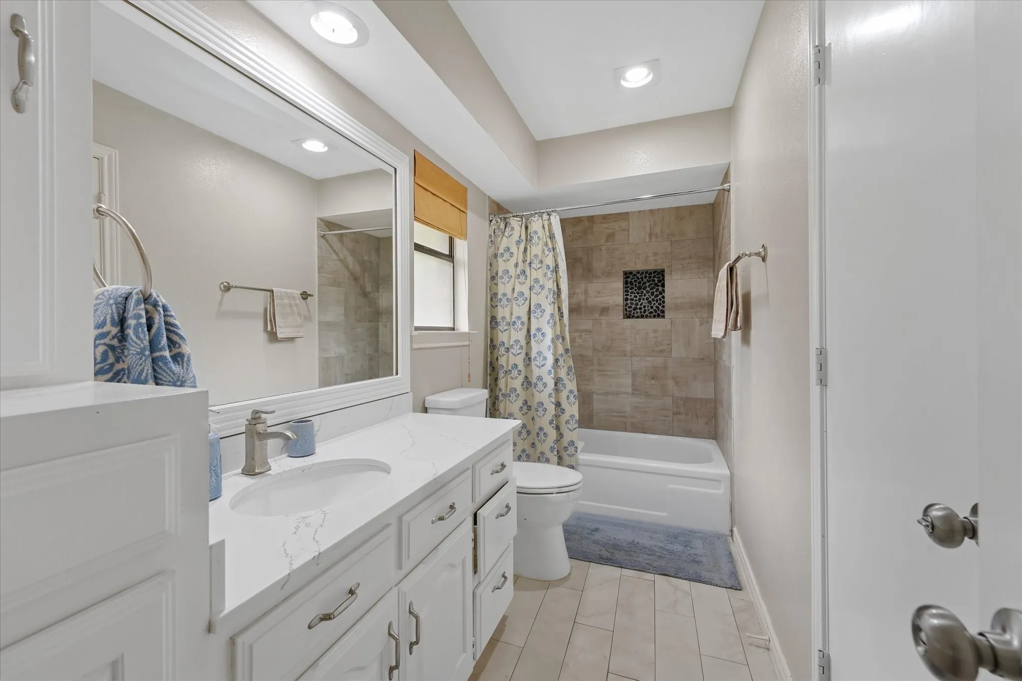 Single Family Residence For Rent in Dallas County , 6620 Robin Willow Court, Dallas, Texas 75248, 4 Bedroom, 3 Bathroom, 2 Garage spaces, 2,680 Sqft, built in 1979, mls#21393975, Real Estate Agent in Dallas, Homes For Rent in Dallas county, Homes For Rent in Dallas, Realtor in Dallas Texas, Real Estate Brokerage Independent Realty Texas, Luminita Cordes Realtor