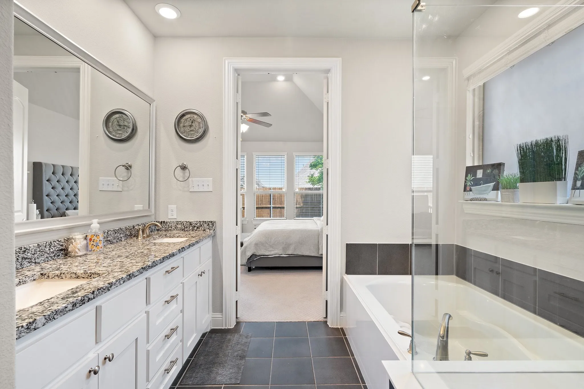 Single Family Residence For Rent in Collin County , 10912 Smithville Place, Mc Kinney, Texas 75071, 4 Bedroom, 3 Bathroom, 2 Garage spaces, 2,434 Sqft, built in 2017, mls#21407958, Real Estate Agent in Mc Kinney, Homes For Rent in Collin county, Homes For Rent in Mc Kinney, Realtor in Mc Kinney Texas, Real Estate Brokerage Independent Realty Texas, Luminita Cordes Realtor