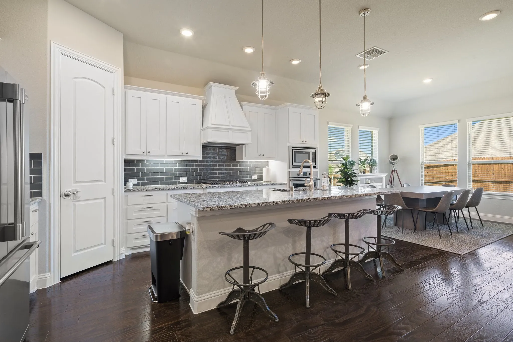 Single Family Residence For Rent in Collin County , 10912 Smithville Place, Mc Kinney, Texas 75071, 4 Bedroom, 3 Bathroom, 2 Garage spaces, 2,434 Sqft, built in 2017, mls#21407958, Real Estate Agent in Mc Kinney, Homes For Rent in Collin county, Homes For Rent in Mc Kinney, Realtor in Mc Kinney Texas, Real Estate Brokerage Independent Realty Texas, Luminita Cordes Realtor