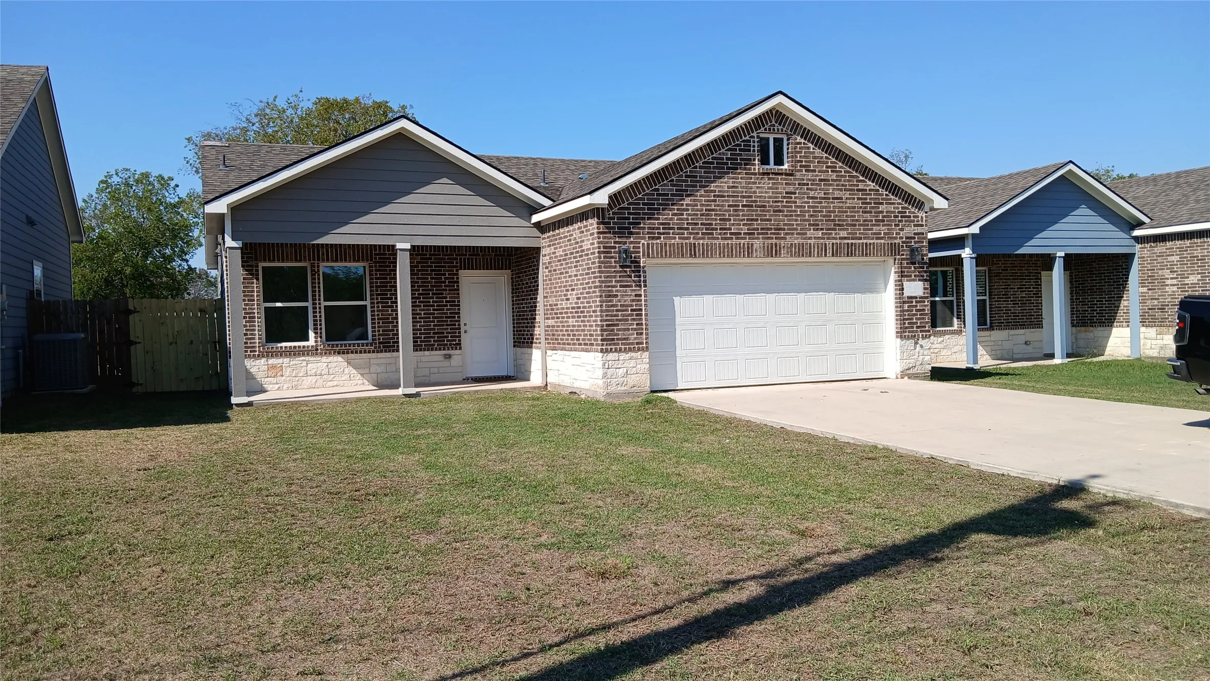 Single Family Residence For Rent