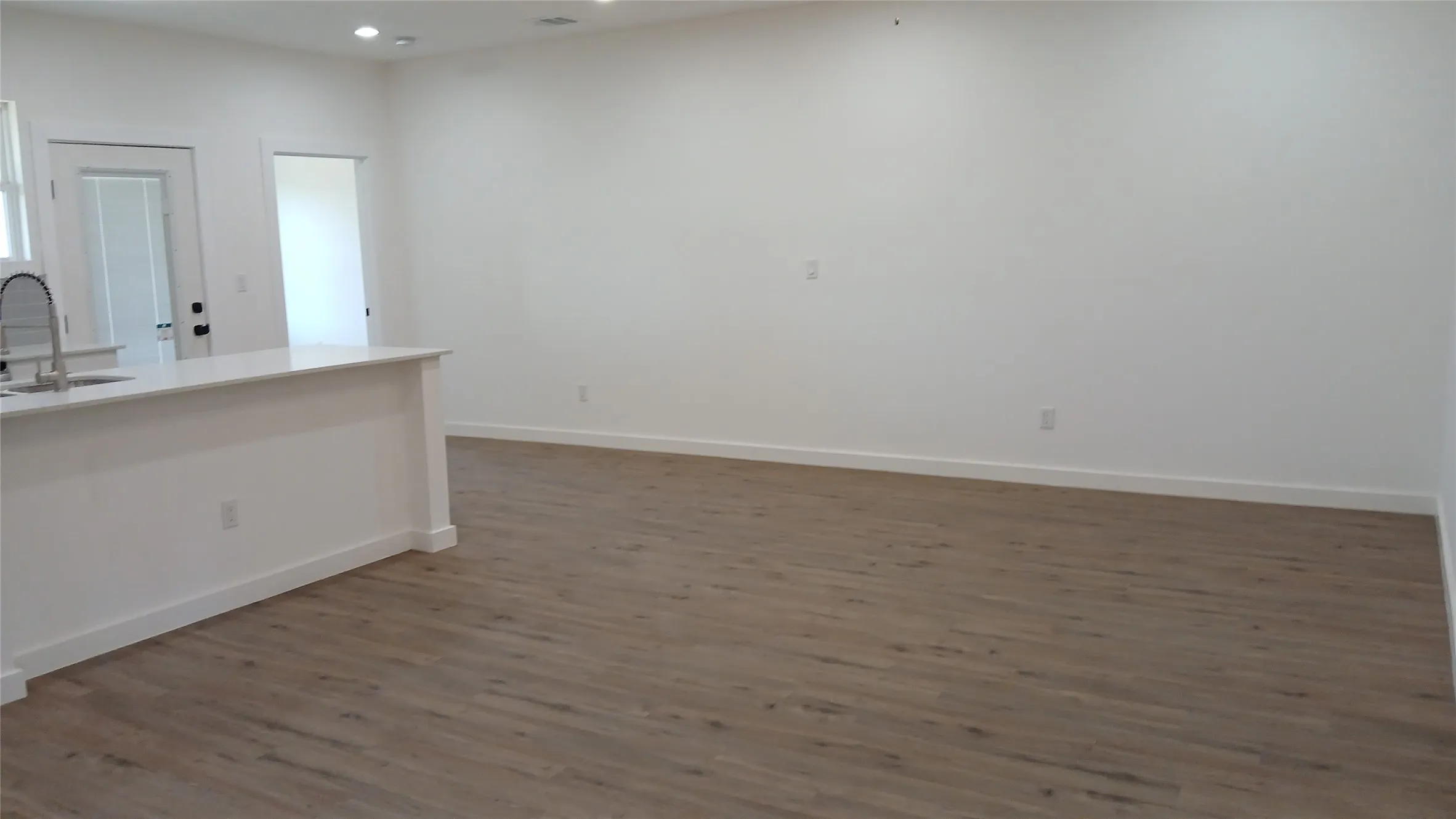 Single Family Residence For Rent in Navarro County , 1704 E 10TH Avenue, Corsicana, Texas 75110, 3 Bedroom, 2 Bathroom, 2 Garage spaces, 1,441 Sqft, built in 2023, mls#21409090, Real Estate Agent in Corsicana, Homes For Rent in Navarro county, Homes For Rent in Corsicana, Realtor in Corsicana Texas, Real Estate Brokerage Independent Realty Texas, Luminita Cordes Realtor