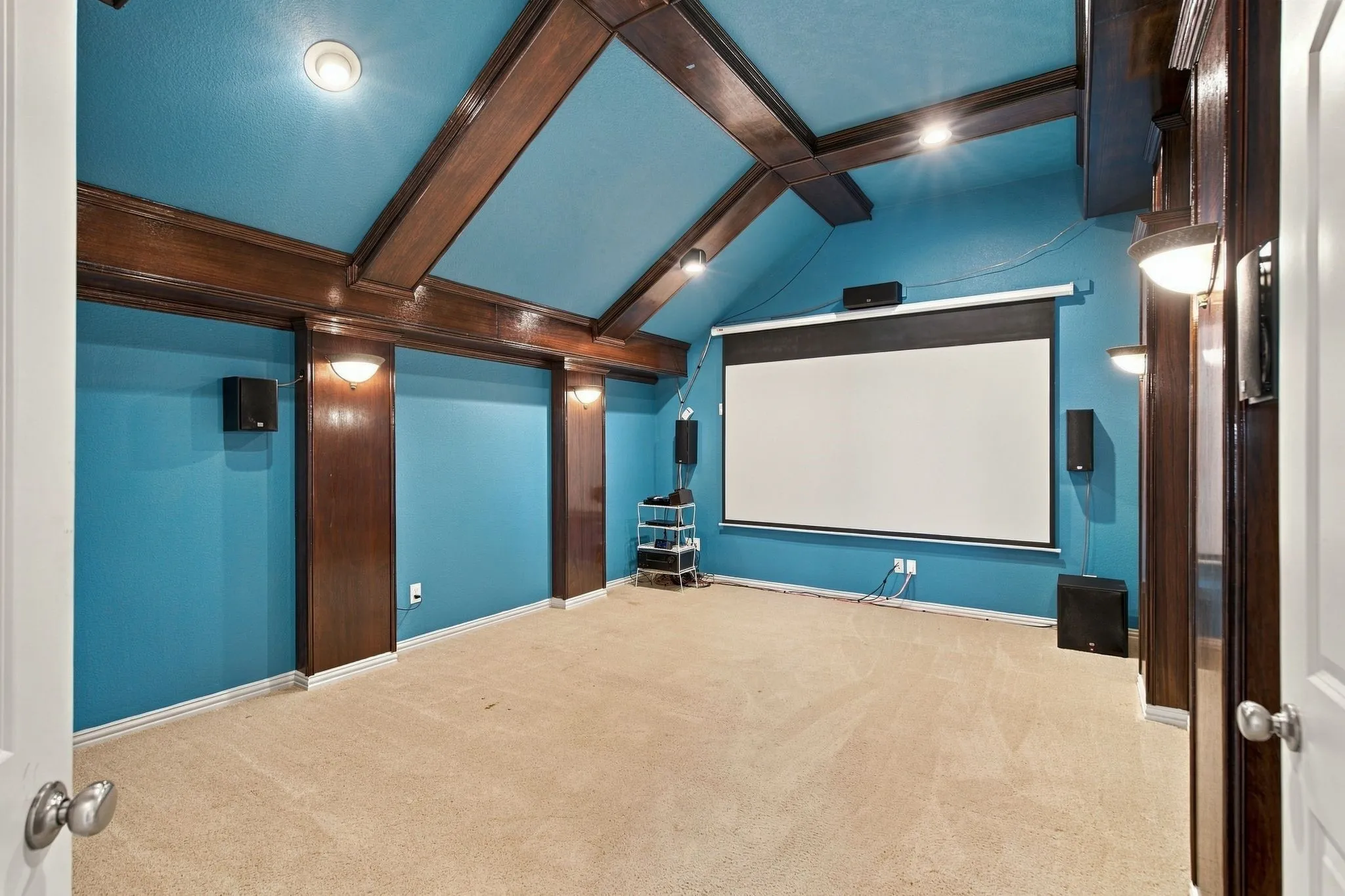  True media room, right off the Upsatirs Game.