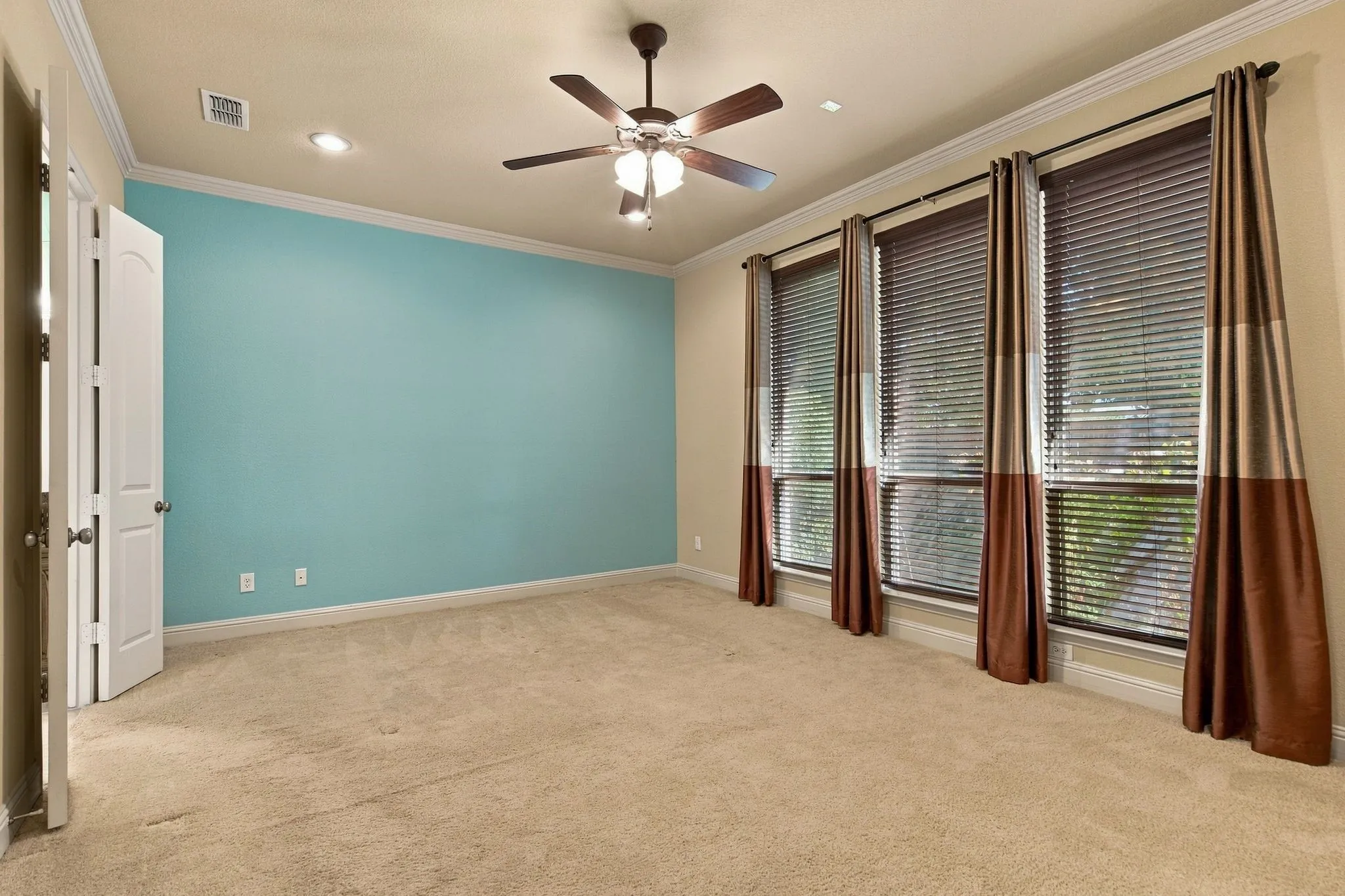 Spacious Primary.
