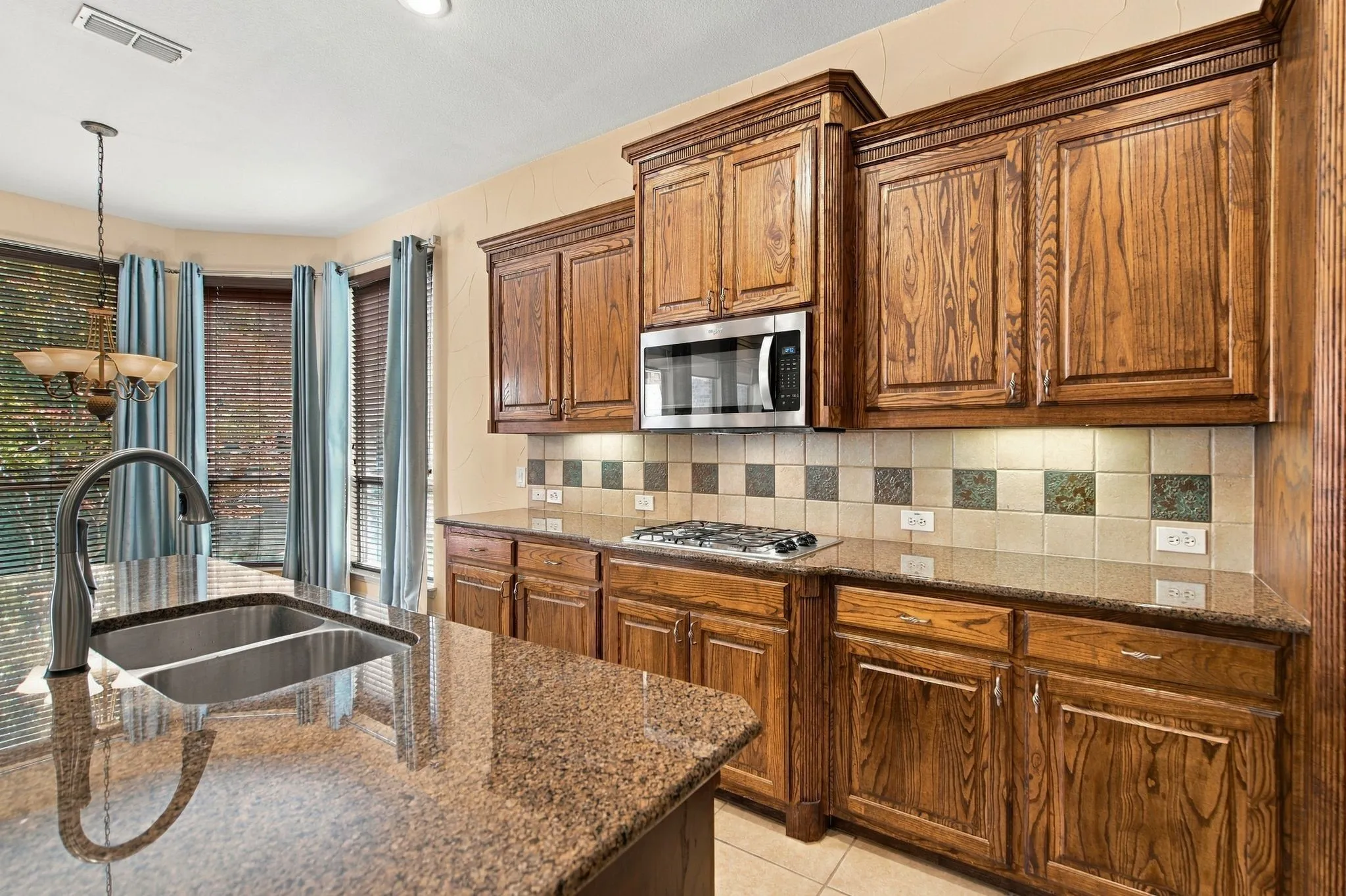 Great cabinets, grantie countertops.
