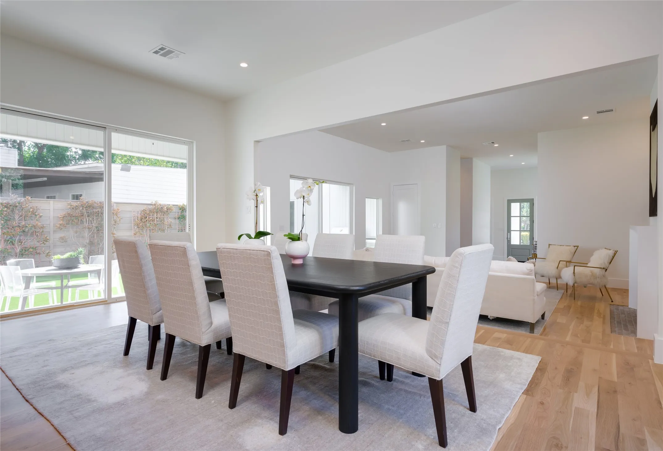 Single Family Residence For Rent in Dallas County , 9315 Lenel Place, Dallas, Texas 75220, 5 Bedroom, 6 Bathroom, 2 Garage spaces, 5,743 Sqft, built in 2023, mls#21409091, Real Estate Agent in Dallas, Homes For Rent in Dallas county, Homes For Rent in Dallas, Realtor in Dallas Texas, Real Estate Brokerage Independent Realty Texas, Luminita Cordes Realtor