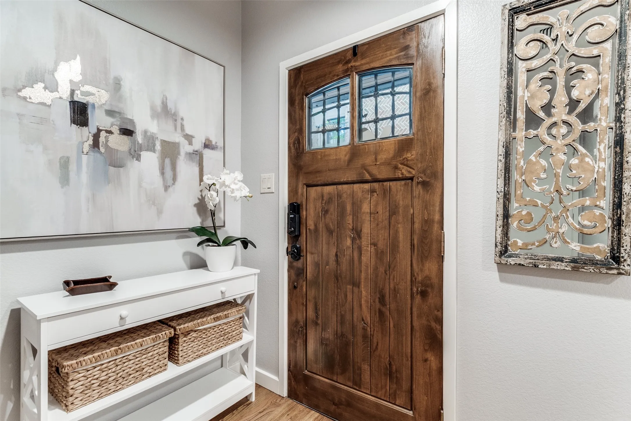 Condominium For Rent in Dallas County , 2411 N Hall Street 31, Dallas, Texas 75204, 2 Bedroom, 3 Bathroom, 2 Garage spaces, 1,810 Sqft, built in 2006, mls#21408974, Real Estate Agent in Dallas, Homes For Rent in Dallas county, Homes For Rent in Dallas, Realtor in Dallas Texas, Real Estate Brokerage Independent Realty Texas, Luminita Cordes Realtor