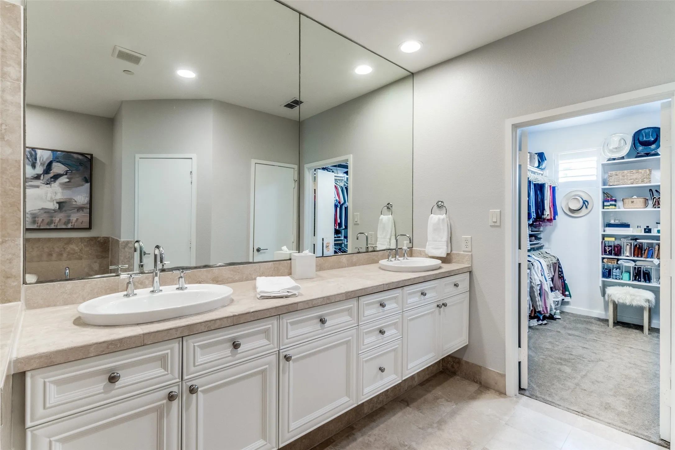 Condominium For Rent in Dallas County , 2411 N Hall Street 31, Dallas, Texas 75204, 2 Bedroom, 3 Bathroom, 2 Garage spaces, 1,810 Sqft, built in 2006, mls#21408974, Real Estate Agent in Dallas, Homes For Rent in Dallas county, Homes For Rent in Dallas, Realtor in Dallas Texas, Real Estate Brokerage Independent Realty Texas, Luminita Cordes Realtor