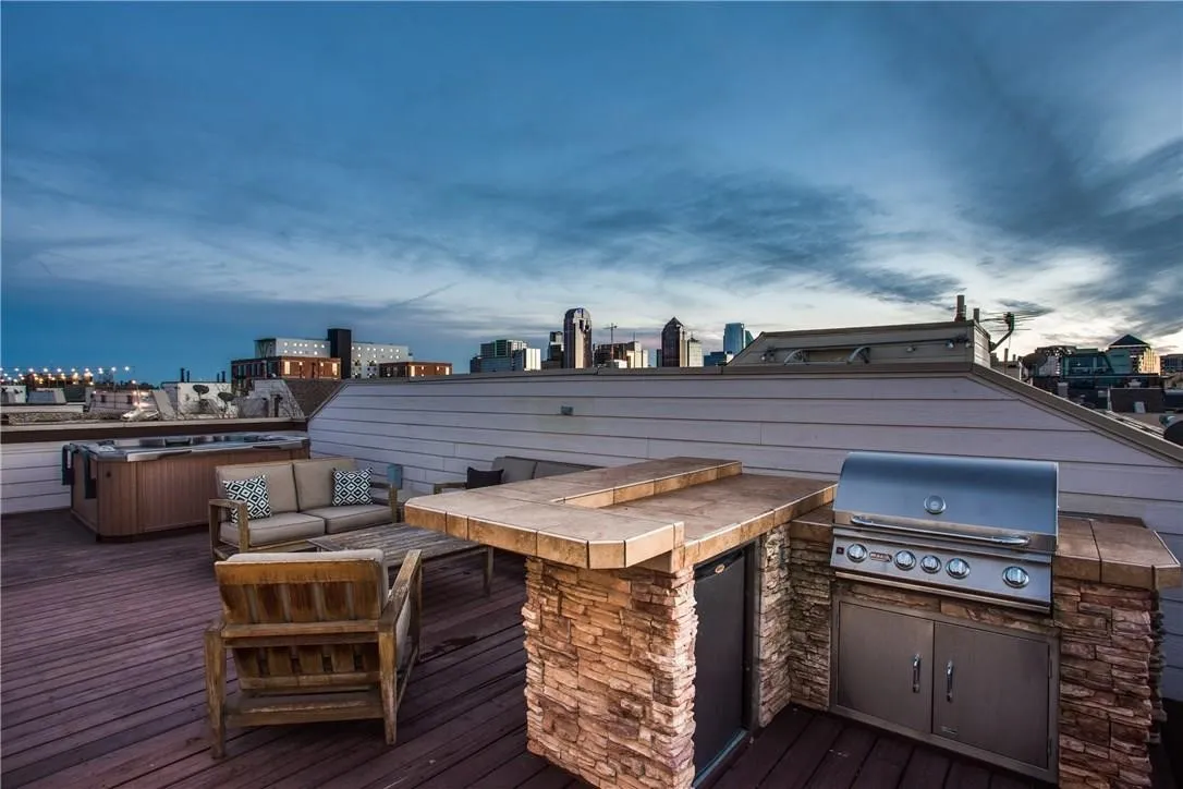 Condominium For Rent in Dallas County , 2411 N Hall Street 31, Dallas, Texas 75204, 2 Bedroom, 3 Bathroom, 2 Garage spaces, 1,810 Sqft, built in 2006, mls#21408974, Real Estate Agent in Dallas, Homes For Rent in Dallas county, Homes For Rent in Dallas, Realtor in Dallas Texas, Real Estate Brokerage Independent Realty Texas, Luminita Cordes Realtor