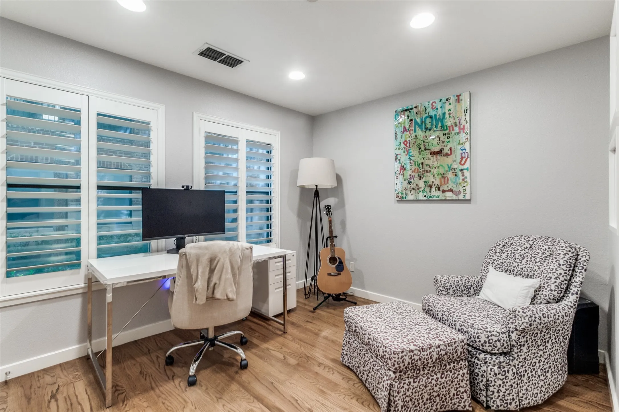 Condominium For Rent in Dallas County , 2411 N Hall Street 31, Dallas, Texas 75204, 2 Bedroom, 3 Bathroom, 2 Garage spaces, 1,810 Sqft, built in 2006, mls#21408974, Real Estate Agent in Dallas, Homes For Rent in Dallas county, Homes For Rent in Dallas, Realtor in Dallas Texas, Real Estate Brokerage Independent Realty Texas, Luminita Cordes Realtor