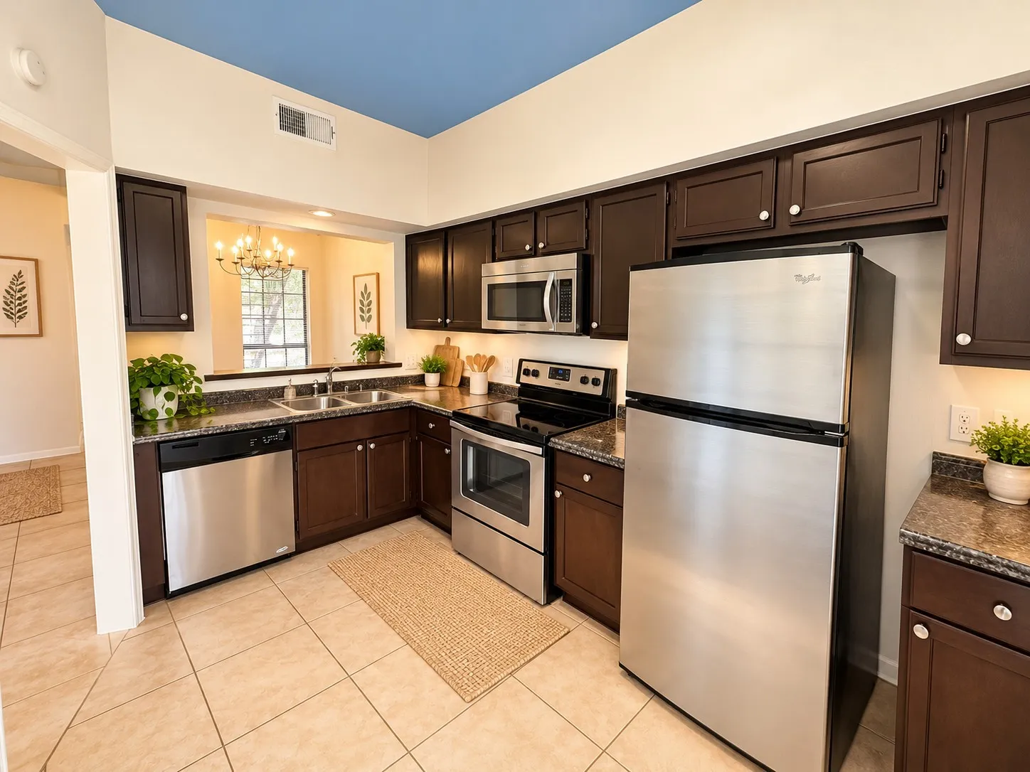 Condominium For Sale in Dallas County , 9601 Forest Lane 512, Dallas, Texas 75243, 1 Bedroom, 1 Bathroom, Garage spaces, 675 Sqft, built in 1983, mls#21407978, Real Estate Agent in Dallas, Homes For Sale in Dallas county, Homes For Sale in Dallas, Realtor in Dallas Texas, Real Estate Brokerage Independent Realty Texas, Luminita Cordes Realtor