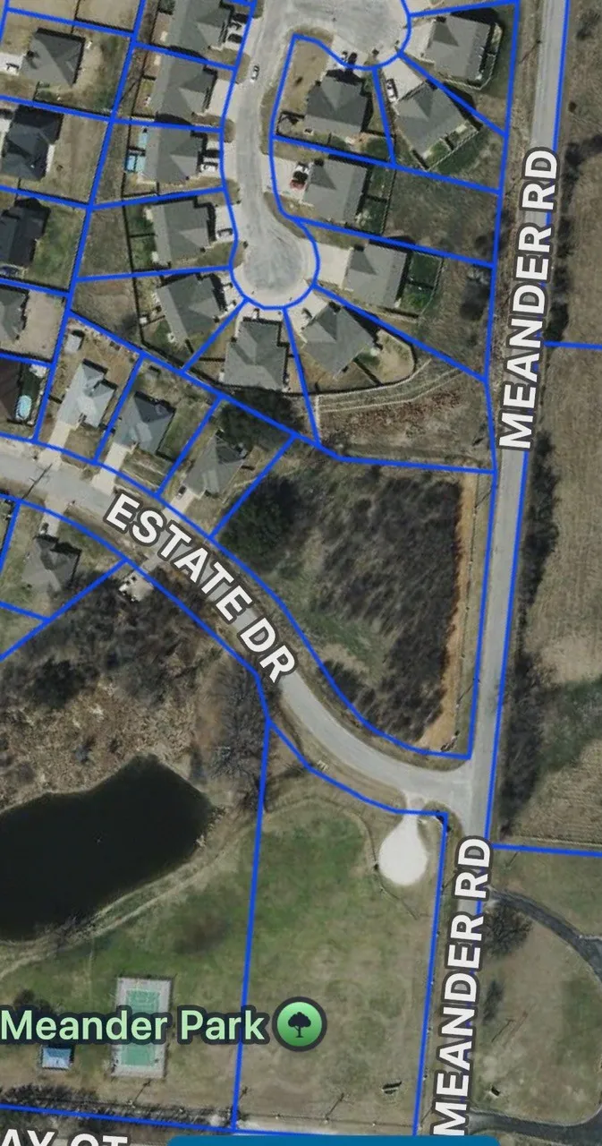Aerial Map. Displaying property boundaries and road designations for the area including Estate Drive and Meander Road