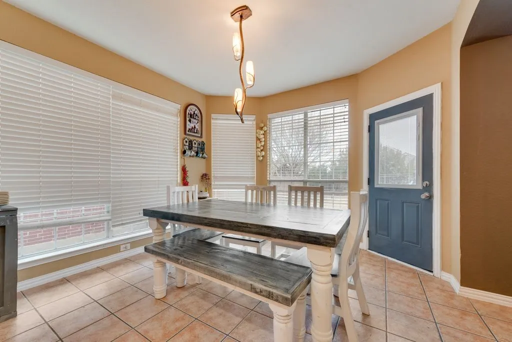 Single Family Residence For Sale in Dallas County , 6011 Crestridge Lane, Sachse, Texas 75048, 4 Bedroom, 4 Bathroom, 2 Garage spaces, 3,228 Sqft, built in 2004, mls#21409113, Real Estate Agent in Sachse, Homes For Sale in Dallas county, Homes For Sale in Sachse, Realtor in Sachse Texas, Real Estate Brokerage Independent Realty Texas, Luminita Cordes Realtor