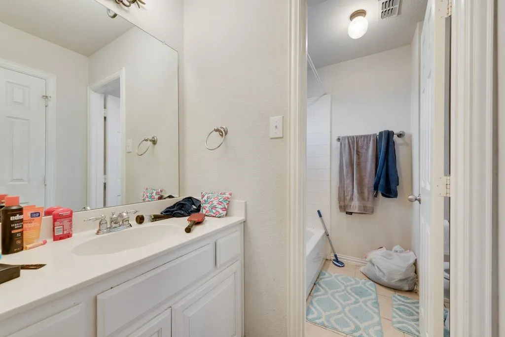 Single Family Residence For Sale in Dallas County , 6011 Crestridge Lane, Sachse, Texas 75048, 4 Bedroom, 4 Bathroom, 2 Garage spaces, 3,228 Sqft, built in 2004, mls#21409113, Real Estate Agent in Sachse, Homes For Sale in Dallas county, Homes For Sale in Sachse, Realtor in Sachse Texas, Real Estate Brokerage Independent Realty Texas, Luminita Cordes Realtor