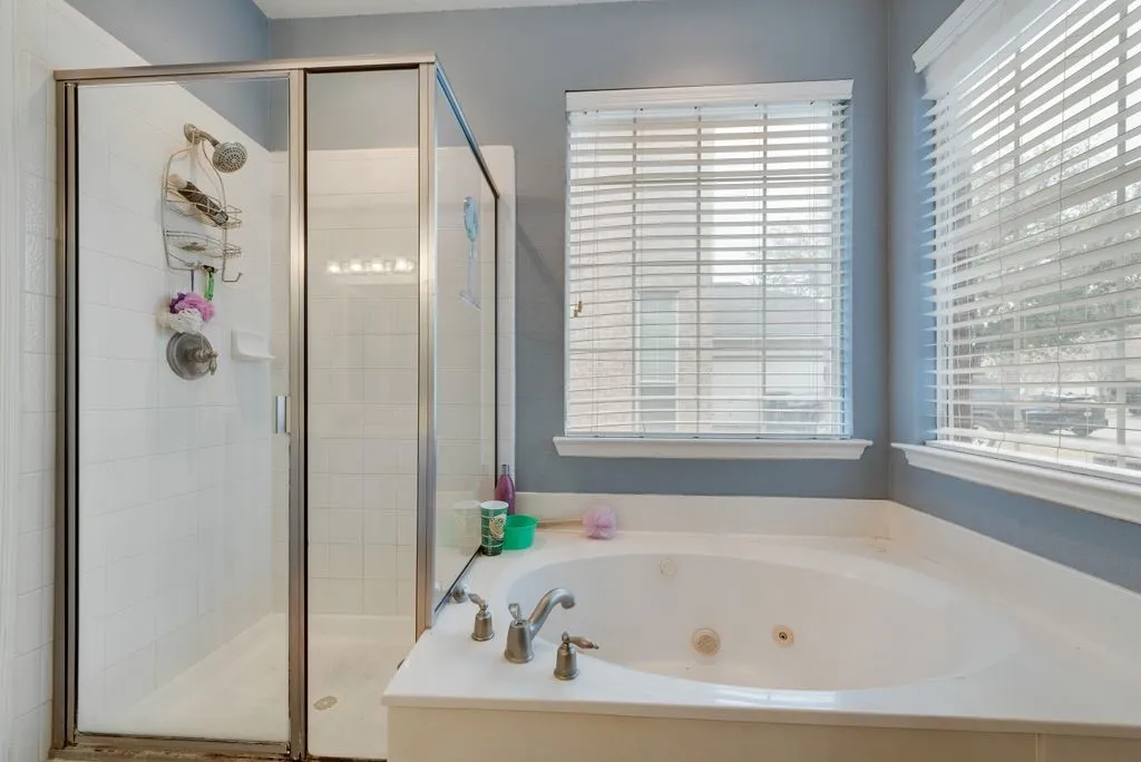 Single Family Residence For Sale in Dallas County , 6011 Crestridge Lane, Sachse, Texas 75048, 4 Bedroom, 4 Bathroom, 2 Garage spaces, 3,228 Sqft, built in 2004, mls#21409113, Real Estate Agent in Sachse, Homes For Sale in Dallas county, Homes For Sale in Sachse, Realtor in Sachse Texas, Real Estate Brokerage Independent Realty Texas, Luminita Cordes Realtor