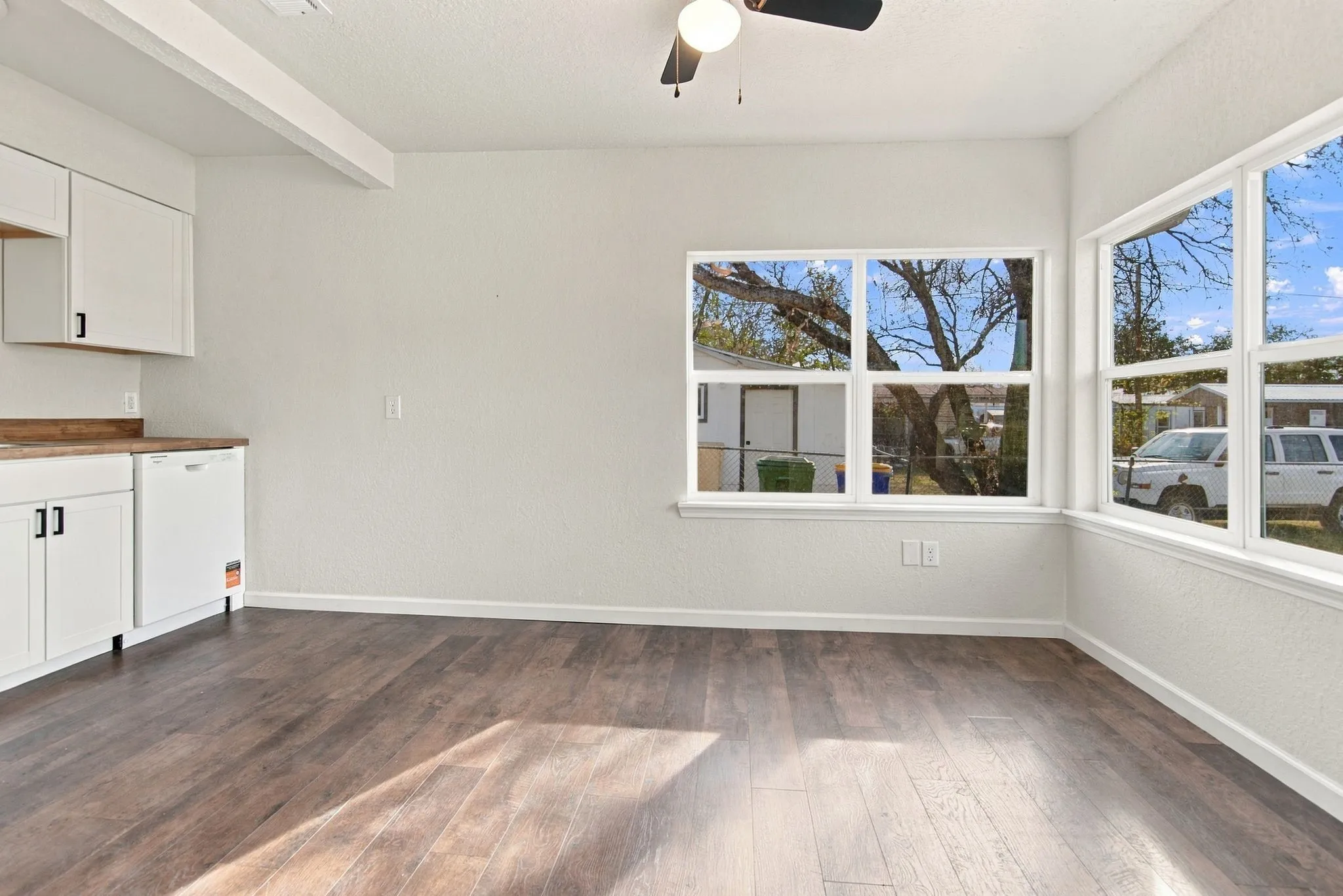 Single Family Residence For Sale in Tarrant County , 8814 Spaugh Court, White Settlement, Texas 76108, 3 Bedroom, 2 Bathroom, Garage spaces, 852 Sqft, built in 1955, mls#21409114, Real Estate Agent in White Settlement, Homes For Sale in Tarrant county, Homes For Sale in White Settlement, Realtor in White Settlement Texas, Real Estate Brokerage Independent Realty Texas, Luminita Cordes Realtor