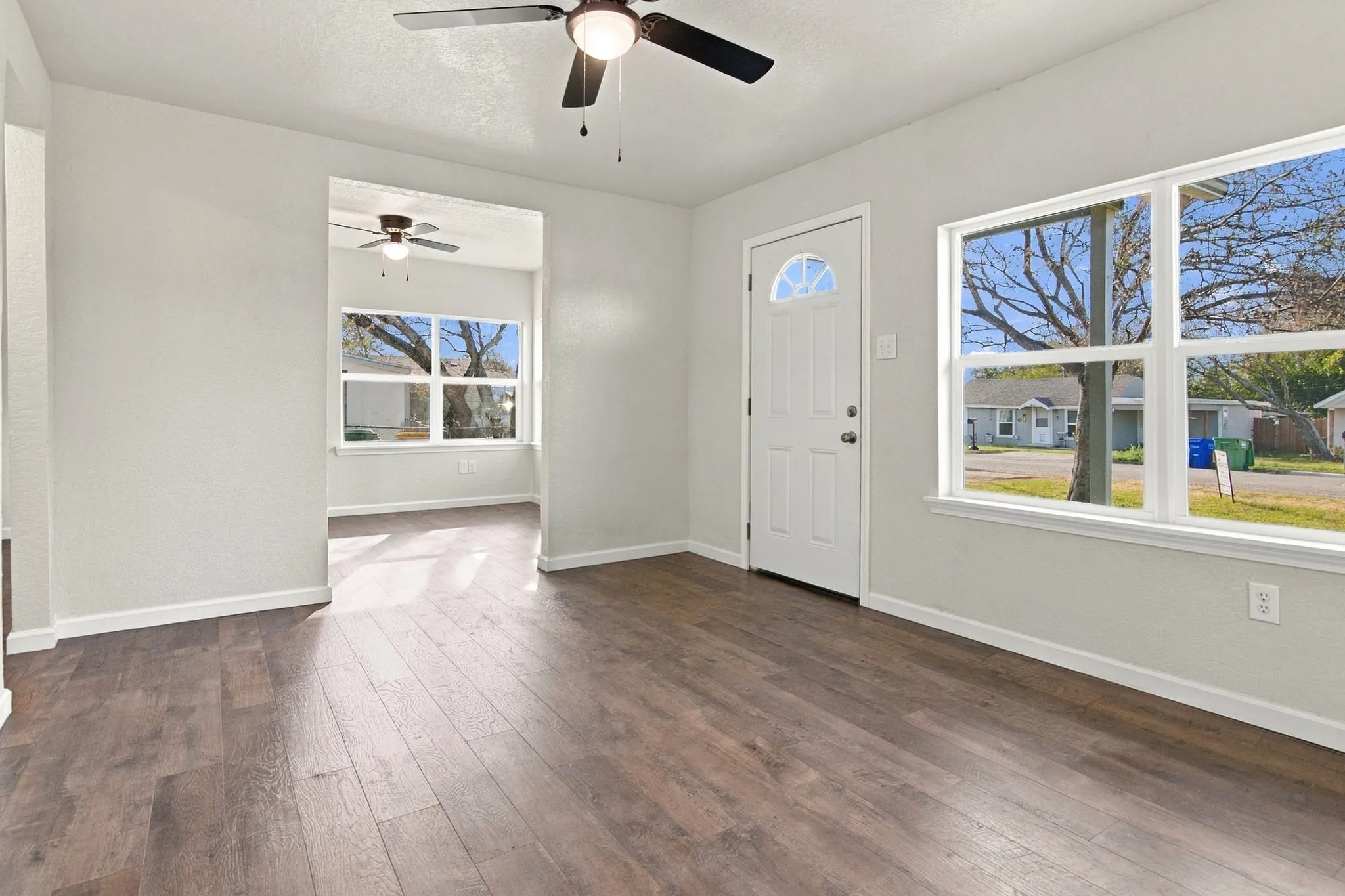 Single Family Residence For Sale in Tarrant County , 8814 Spaugh Court, White Settlement, Texas 76108, 3 Bedroom, 2 Bathroom, Garage spaces, 852 Sqft, built in 1955, mls#21409114, Real Estate Agent in White Settlement, Homes For Sale in Tarrant county, Homes For Sale in White Settlement, Realtor in White Settlement Texas, Real Estate Brokerage Independent Realty Texas, Luminita Cordes Realtor