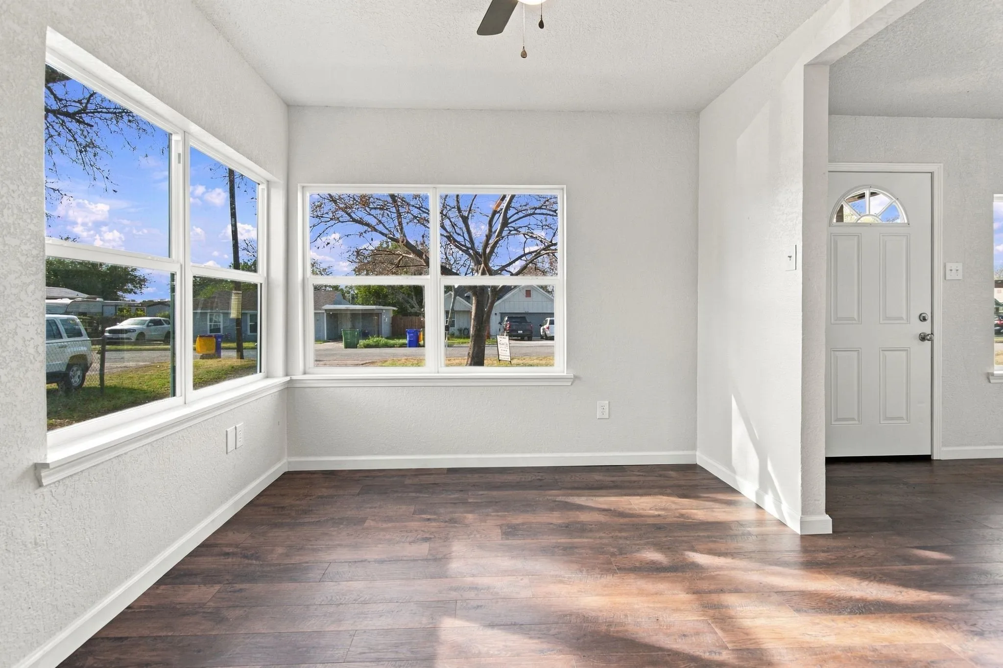 Single Family Residence For Sale in Tarrant County , 8814 Spaugh Court, White Settlement, Texas 76108, 3 Bedroom, 2 Bathroom, Garage spaces, 852 Sqft, built in 1955, mls#21409114, Real Estate Agent in White Settlement, Homes For Sale in Tarrant county, Homes For Sale in White Settlement, Realtor in White Settlement Texas, Real Estate Brokerage Independent Realty Texas, Luminita Cordes Realtor