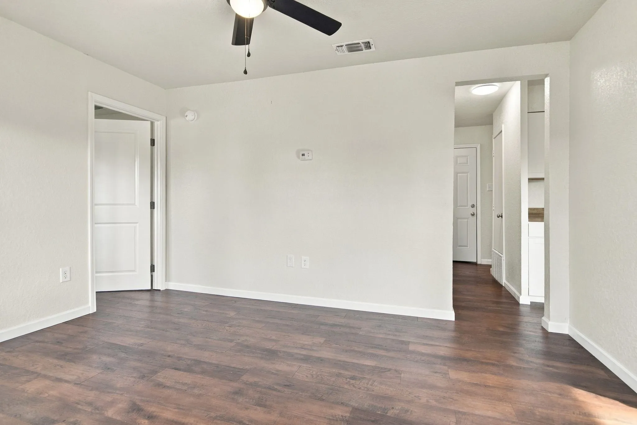 Single Family Residence For Sale in Tarrant County , 8814 Spaugh Court, White Settlement, Texas 76108, 3 Bedroom, 2 Bathroom, Garage spaces, 852 Sqft, built in 1955, mls#21409114, Real Estate Agent in White Settlement, Homes For Sale in Tarrant county, Homes For Sale in White Settlement, Realtor in White Settlement Texas, Real Estate Brokerage Independent Realty Texas, Luminita Cordes Realtor