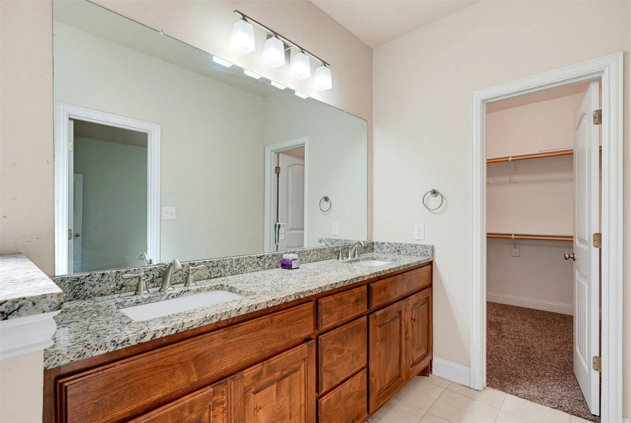 Single Family Residence For Rent in Tarrant County , 4721 Woodview Lane, Forest Hill, Texas 76140, 3 Bedroom, 2 Bathroom, 2 Garage spaces, 1,456 Sqft, built in 2017, mls#21409110, Real Estate Agent in Forest Hill, Homes For Rent in Tarrant county, Homes For Rent in Forest Hill, Realtor in Forest Hill Texas, Real Estate Brokerage Independent Realty Texas, Luminita Cordes Realtor