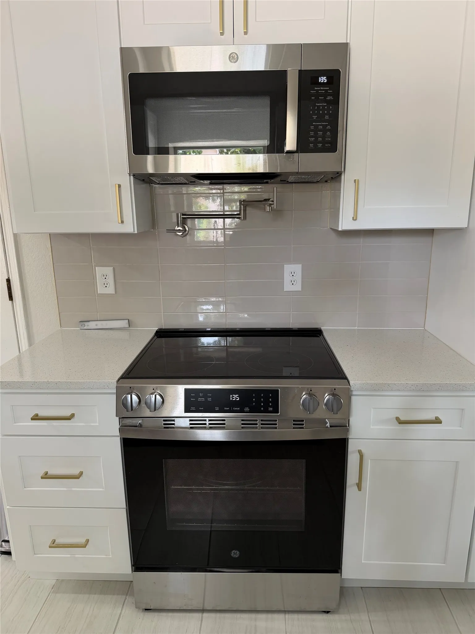 Single Family Residence For Rent in Denton County , 1362 Chinaberry Drive, Lewisville, Texas 75077, 3 Bedroom, 3 Bathroom, 2 Garage spaces, 1,647 Sqft, built in 1985, mls#21409093, Real Estate Agent in Lewisville, Homes For Rent in Denton county, Homes For Rent in Lewisville, Realtor in Lewisville Texas, Real Estate Brokerage Independent Realty Texas, Luminita Cordes Realtor