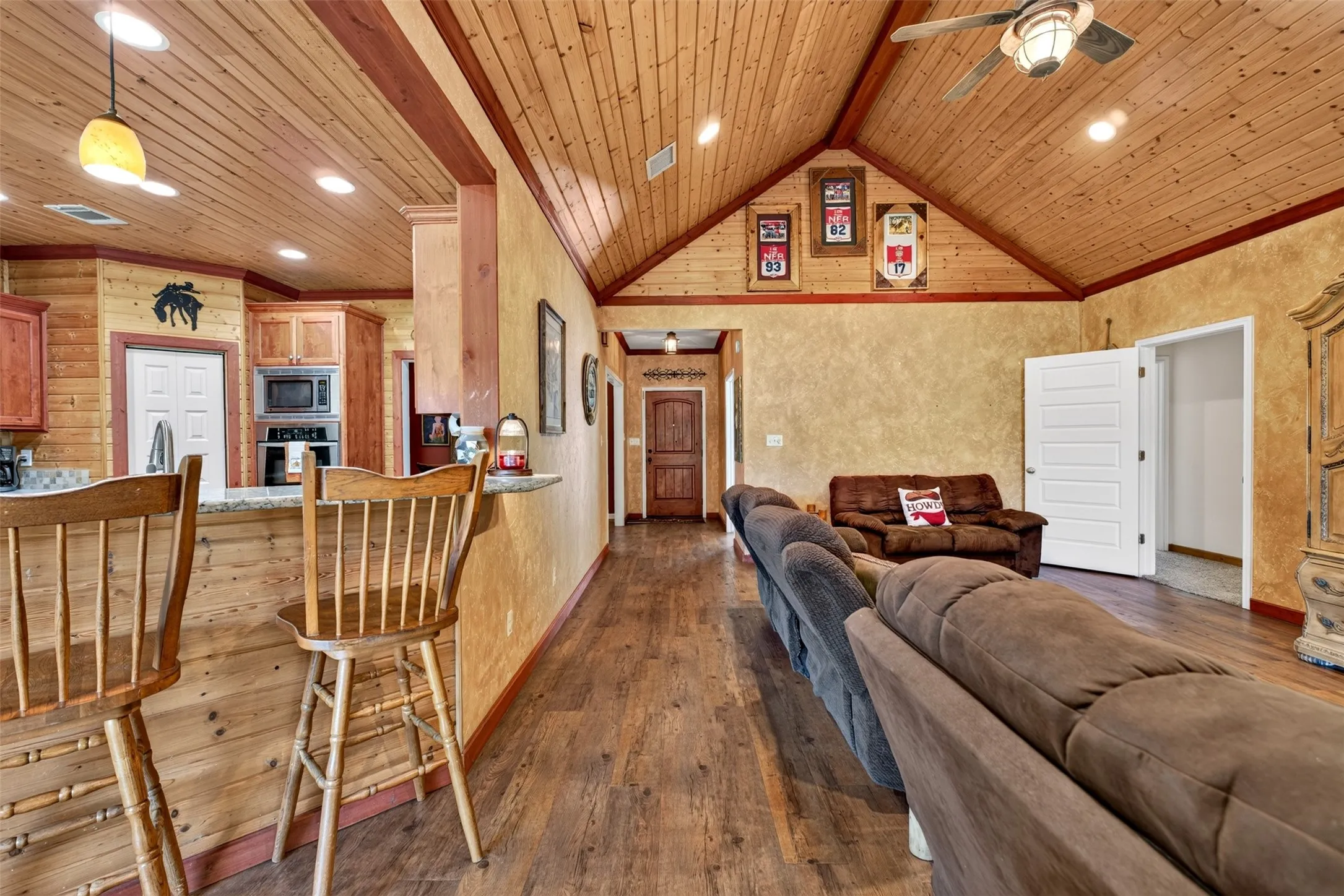 Farm For Sale in Anderson County , 15367 S State Highway 19, Elkhart, Texas 75839, 4 Bedroom, 3 Bathroom, Garage spaces, 2,940 Sqft, built in 2006, mls#21408930, Real Estate Agent in Elkhart, Homes For Sale in Anderson county, Homes For Sale in Elkhart, Realtor in Elkhart Texas, Real Estate Brokerage Independent Realty Texas, Luminita Cordes Realtor