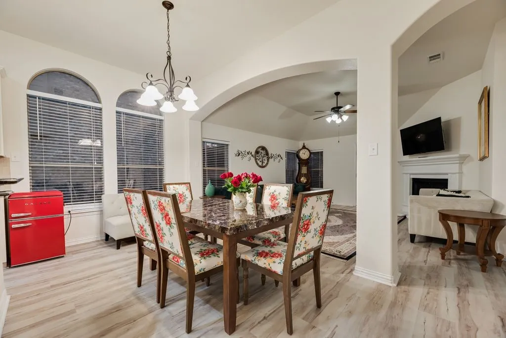 Single Family Residence For Sale in Tarrant County , 1705 Grand Meadows Drive, Keller, Texas 76248, 3 Bedroom, 2 Bathroom, 2 Garage spaces, 2,816 Sqft, built in 2009, mls#21409109, Real Estate Agent in Keller, Homes For Sale in Tarrant county, Homes For Sale in Keller, Realtor in Keller Texas, Real Estate Brokerage Independent Realty Texas, Luminita Cordes Realtor