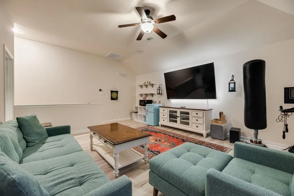 Single Family Residence For Sale in Tarrant County , 1705 Grand Meadows Drive, Keller, Texas 76248, 3 Bedroom, 2 Bathroom, 2 Garage spaces, 2,816 Sqft, built in 2009, mls#21409109, Real Estate Agent in Keller, Homes For Sale in Tarrant county, Homes For Sale in Keller, Realtor in Keller Texas, Real Estate Brokerage Independent Realty Texas, Luminita Cordes Realtor