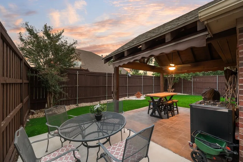 Single Family Residence For Sale in Tarrant County , 1705 Grand Meadows Drive, Keller, Texas 76248, 3 Bedroom, 2 Bathroom, 2 Garage spaces, 2,816 Sqft, built in 2009, mls#21409109, Real Estate Agent in Keller, Homes For Sale in Tarrant county, Homes For Sale in Keller, Realtor in Keller Texas, Real Estate Brokerage Independent Realty Texas, Luminita Cordes Realtor