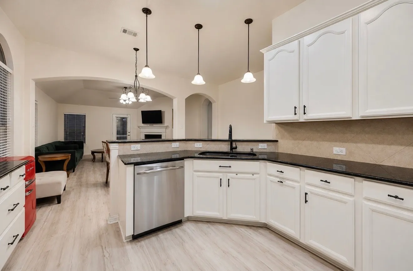 Single Family Residence For Sale in Tarrant County , 1705 Grand Meadows Drive, Keller, Texas 76248, 3 Bedroom, 2 Bathroom, 2 Garage spaces, 2,816 Sqft, built in 2009, mls#21409109, Real Estate Agent in Keller, Homes For Sale in Tarrant county, Homes For Sale in Keller, Realtor in Keller Texas, Real Estate Brokerage Independent Realty Texas, Luminita Cordes Realtor