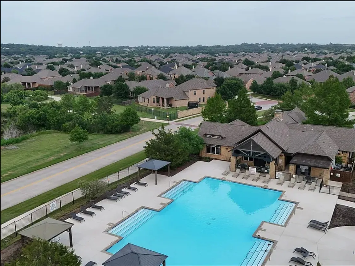 Single Family Residence For Sale in Tarrant County , 1705 Grand Meadows Drive, Keller, Texas 76248, 3 Bedroom, 2 Bathroom, 2 Garage spaces, 2,816 Sqft, built in 2009, mls#21409109, Real Estate Agent in Keller, Homes For Sale in Tarrant county, Homes For Sale in Keller, Realtor in Keller Texas, Real Estate Brokerage Independent Realty Texas, Luminita Cordes Realtor
